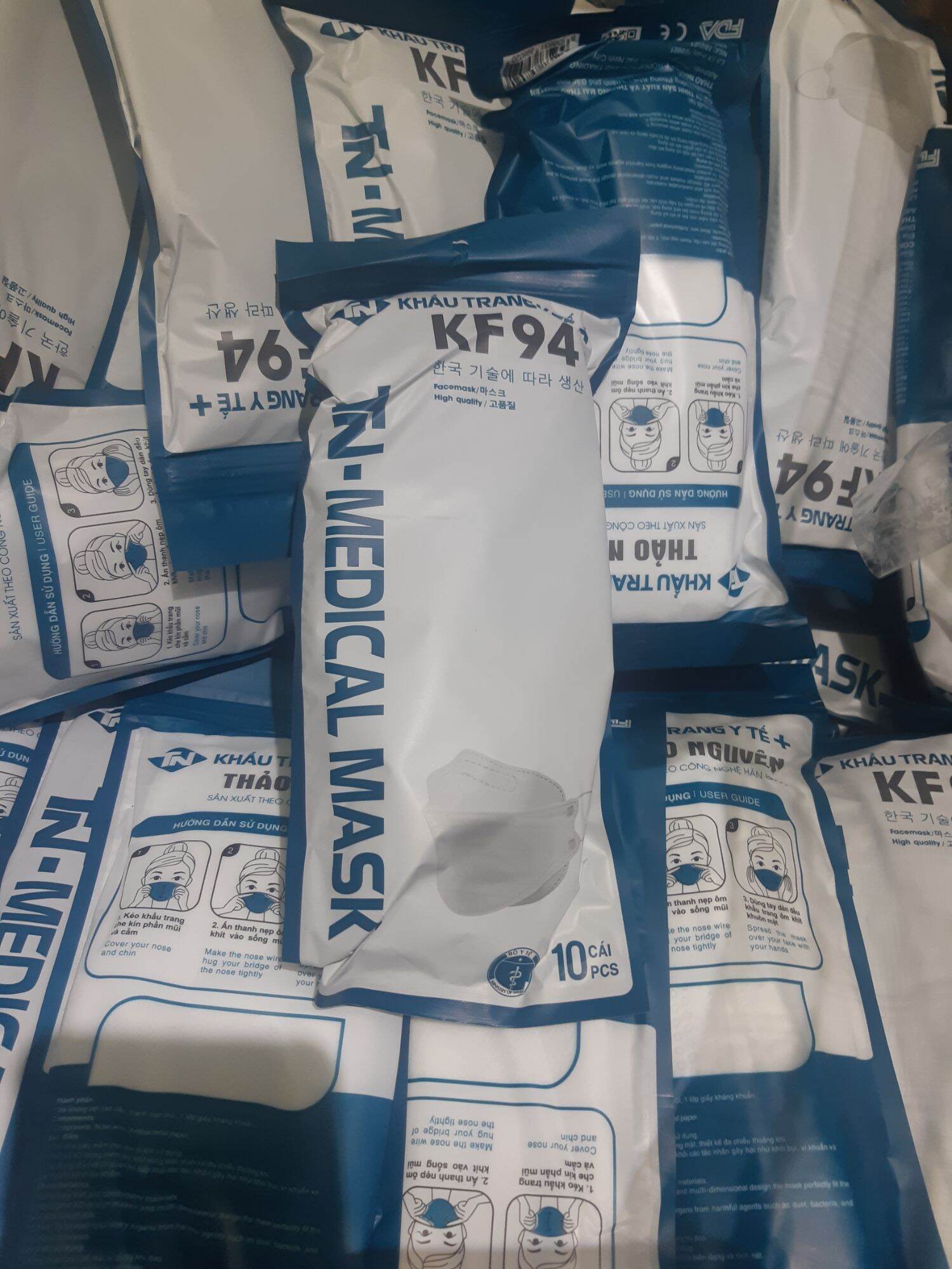 Khẩu trang y tế 4d con cá kf94 4 lớp dày túi 10 cái