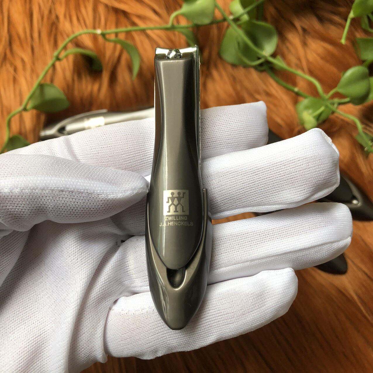 Bấm móng tay Đức hiệu zwilling chính hãng, sắc bén, bền đẹp và sang chảnh