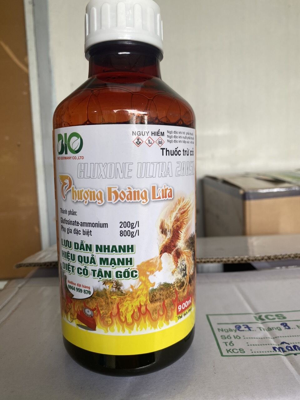 Thuốc trừ cỏ cháy cũ Phượng Hoàng Lửa chai 900ml với hoạt chất mới 200SL cháy nhanh cháy rụi chai sử dụng cho 125 lít nước