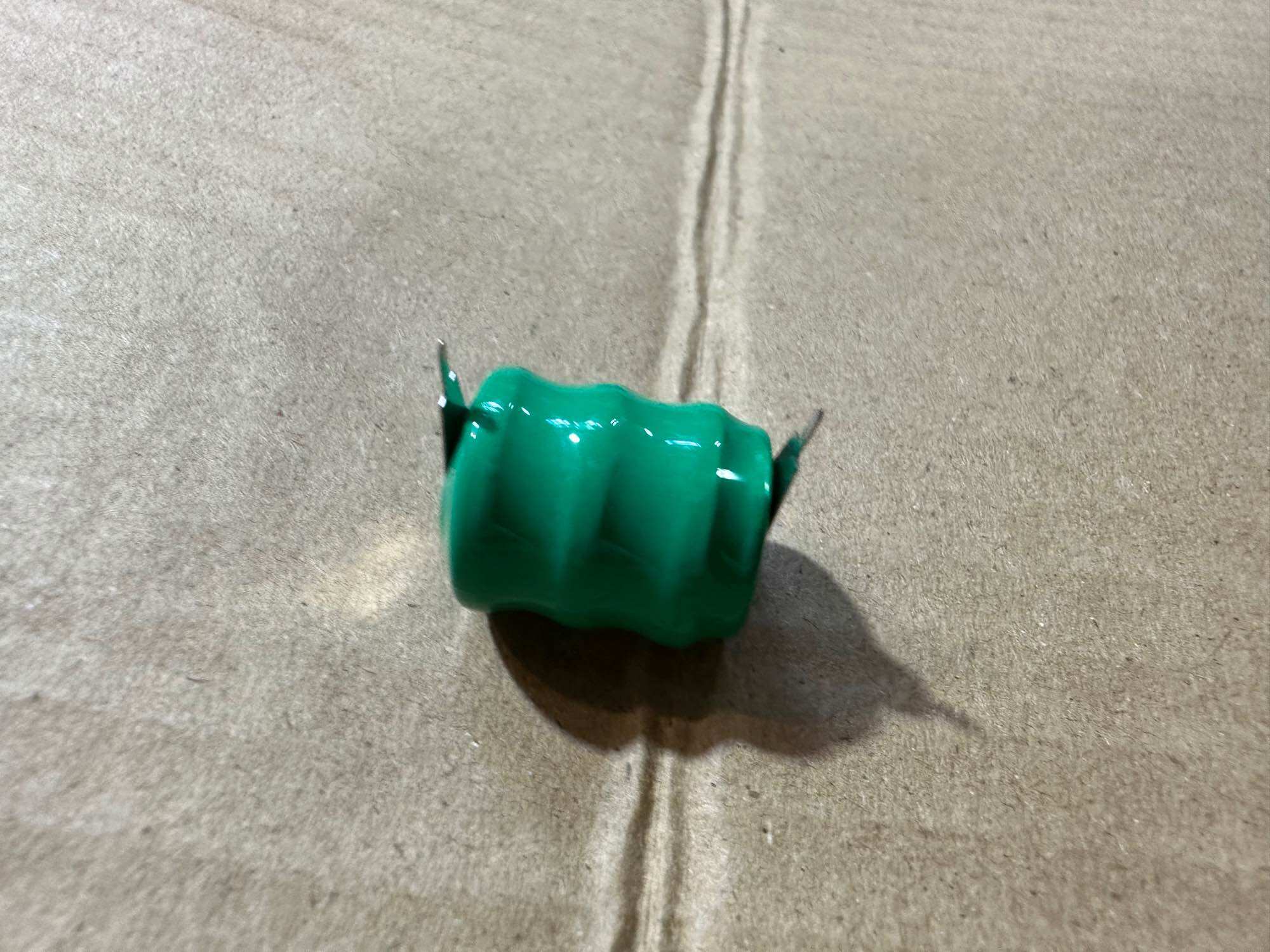 Pin sạc 2 chân cắm 3.6V