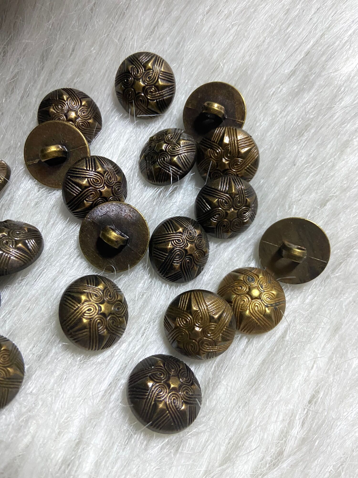 Nút áo kiểu sang side 1,7cm 10nút/túi