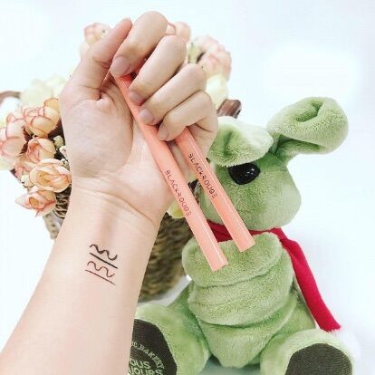 Bút Kẻ mắt Black Rouge All Day Power Proof Pen Liner