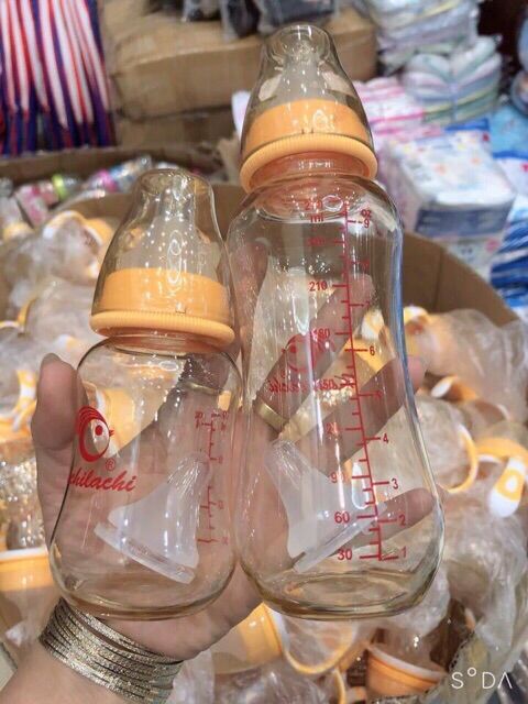 Combo 2 bình sữa kichilachi 270ml ( mỗi bình tặng kèm 1 núm ti thay thế)