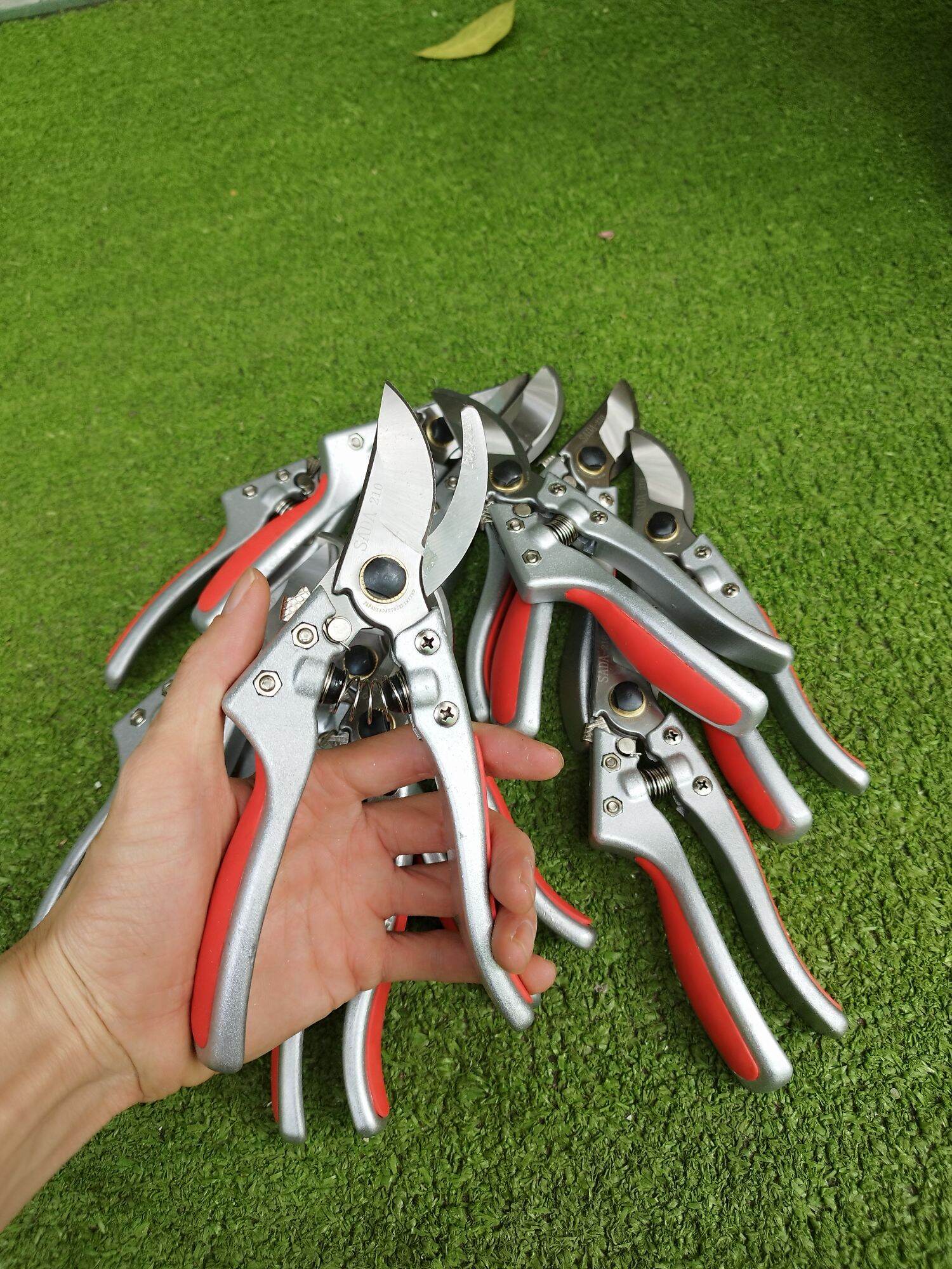 kéo cắt cành hàng bãi nhật mới 95%