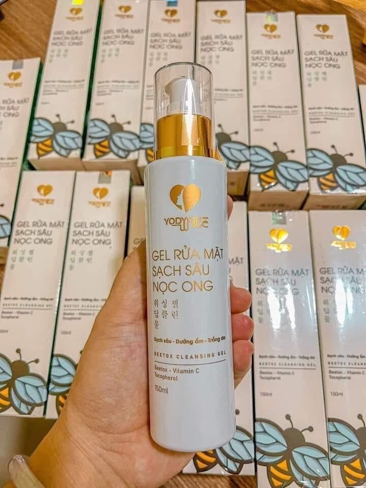 Sữa rửa mặt nọc ong Yody White Phương Anh (dịu nhẹ sau tái tạo)