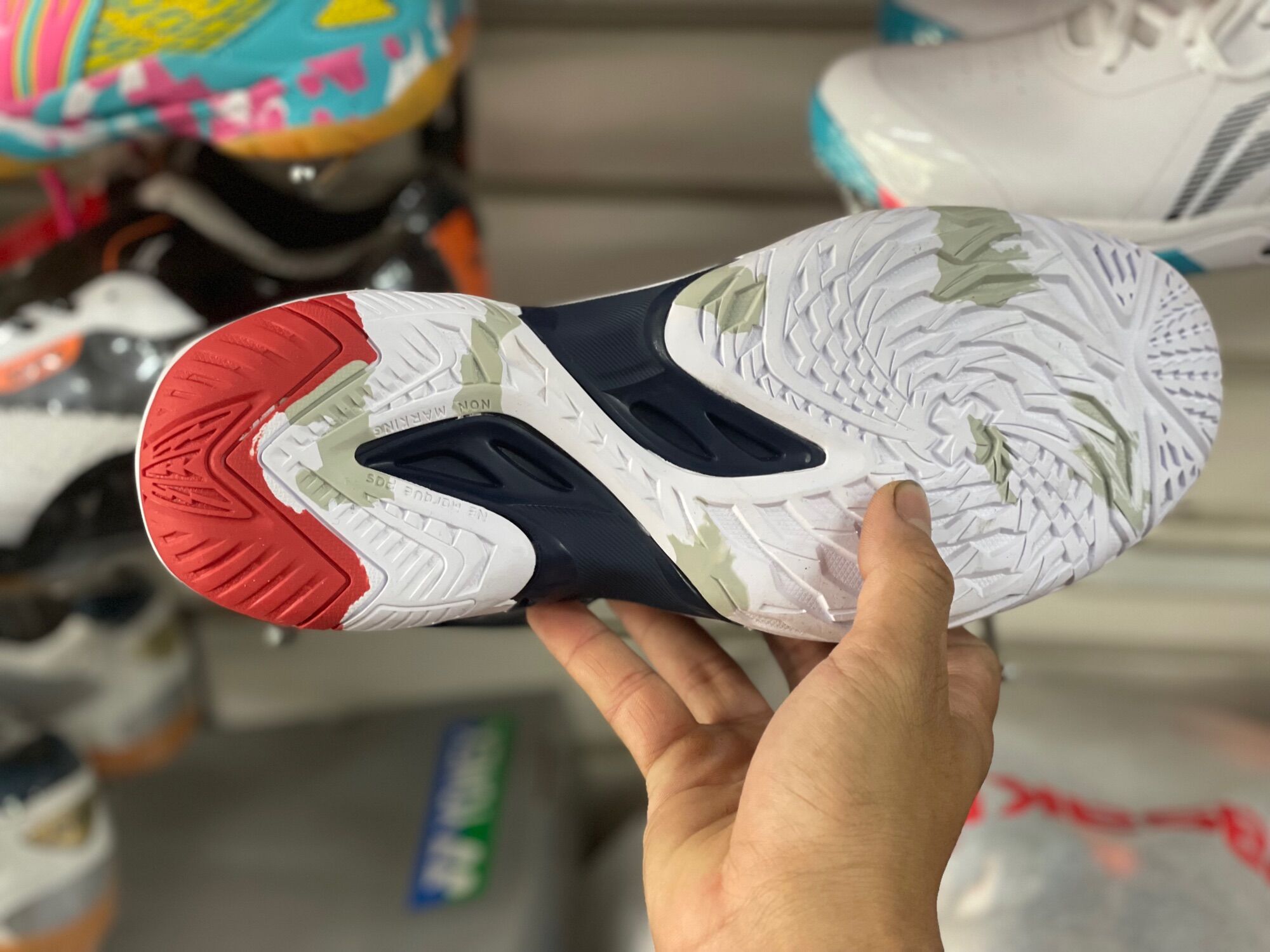 Giày thế thao Asics bóng chuyền cao cấp