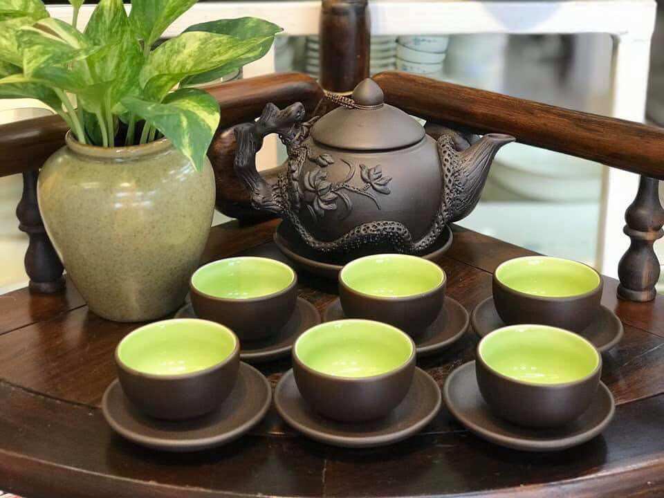 Bộ ấm chén gốm Sa tử. Gốm sứ Bát Tràng.