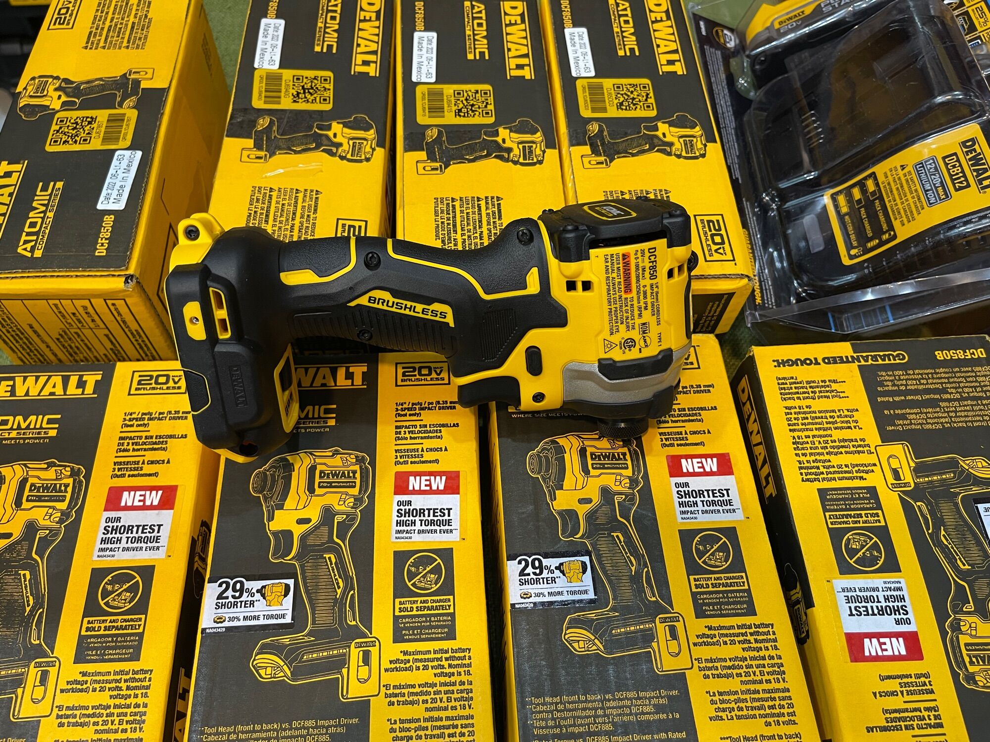 Dewalt DCF850 Mexico thân máy Mỹ về