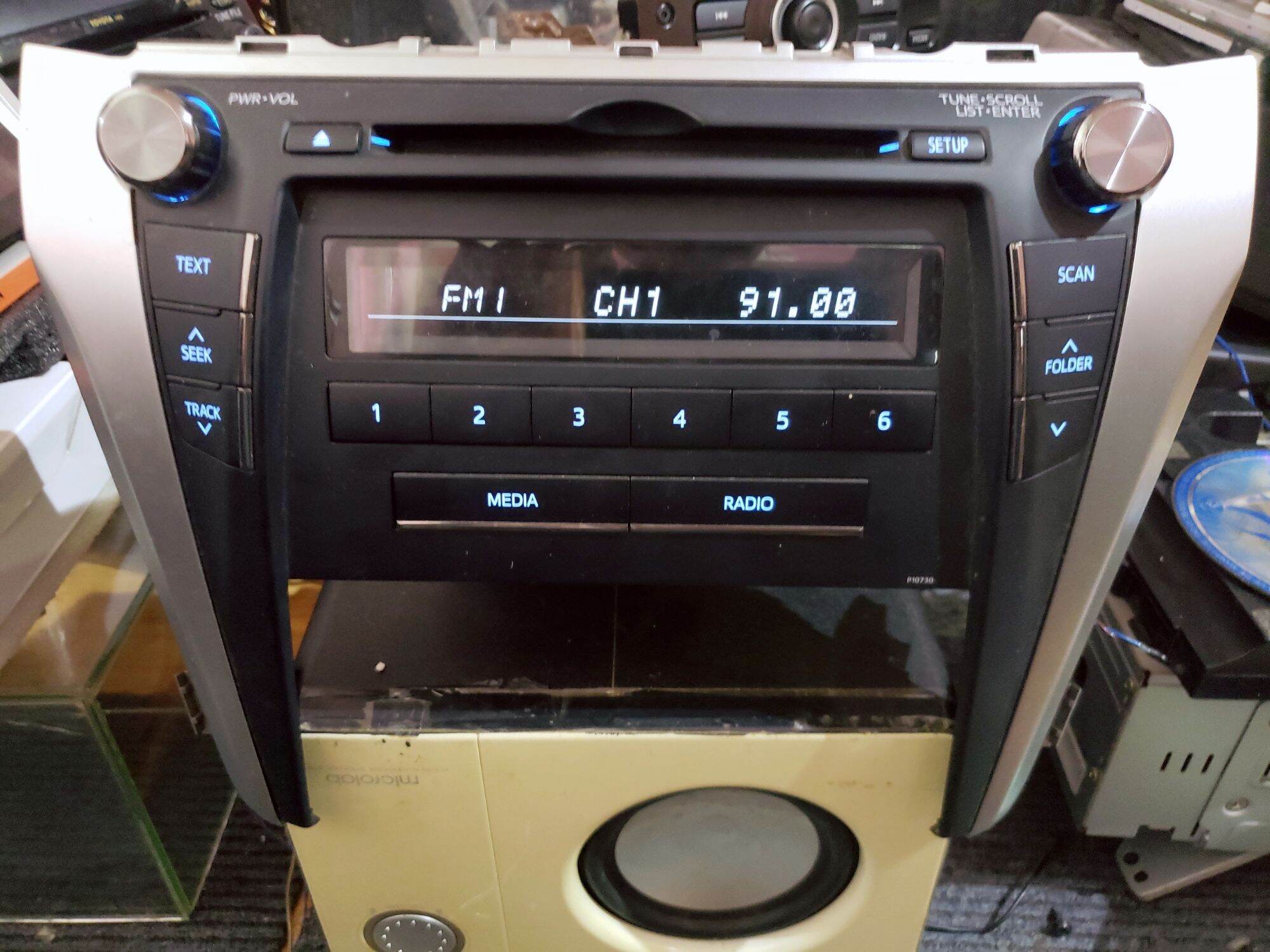 Đầu Cd Aux xe Toyota camry ( 2015 16 17 18 19 20 )