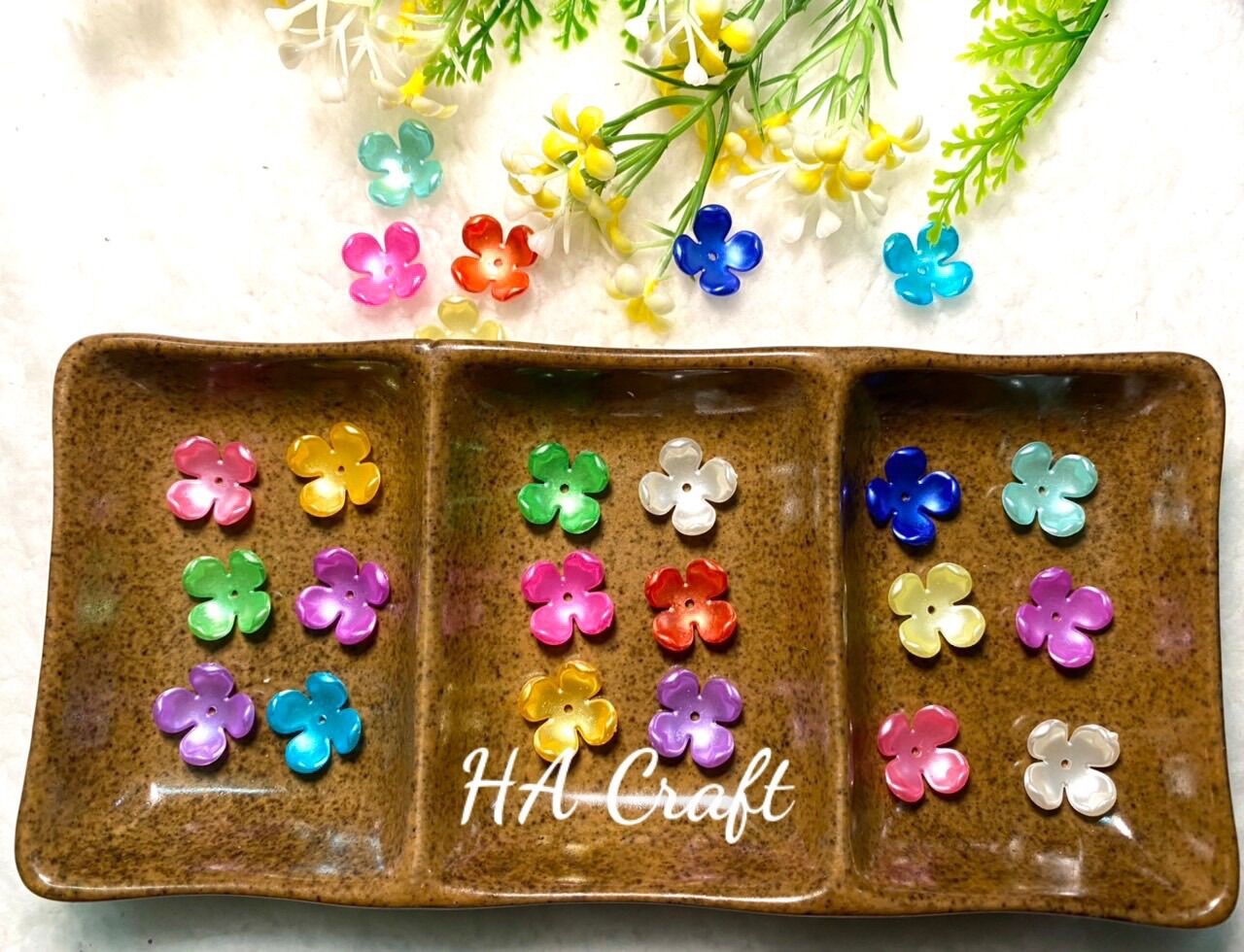 Cánh hoa nhựa, cánh hoa may mắn, 100gr cánh hoa hạnh phúc handmade, tự làm hoa trang trí, hoa cỏ 4 lá