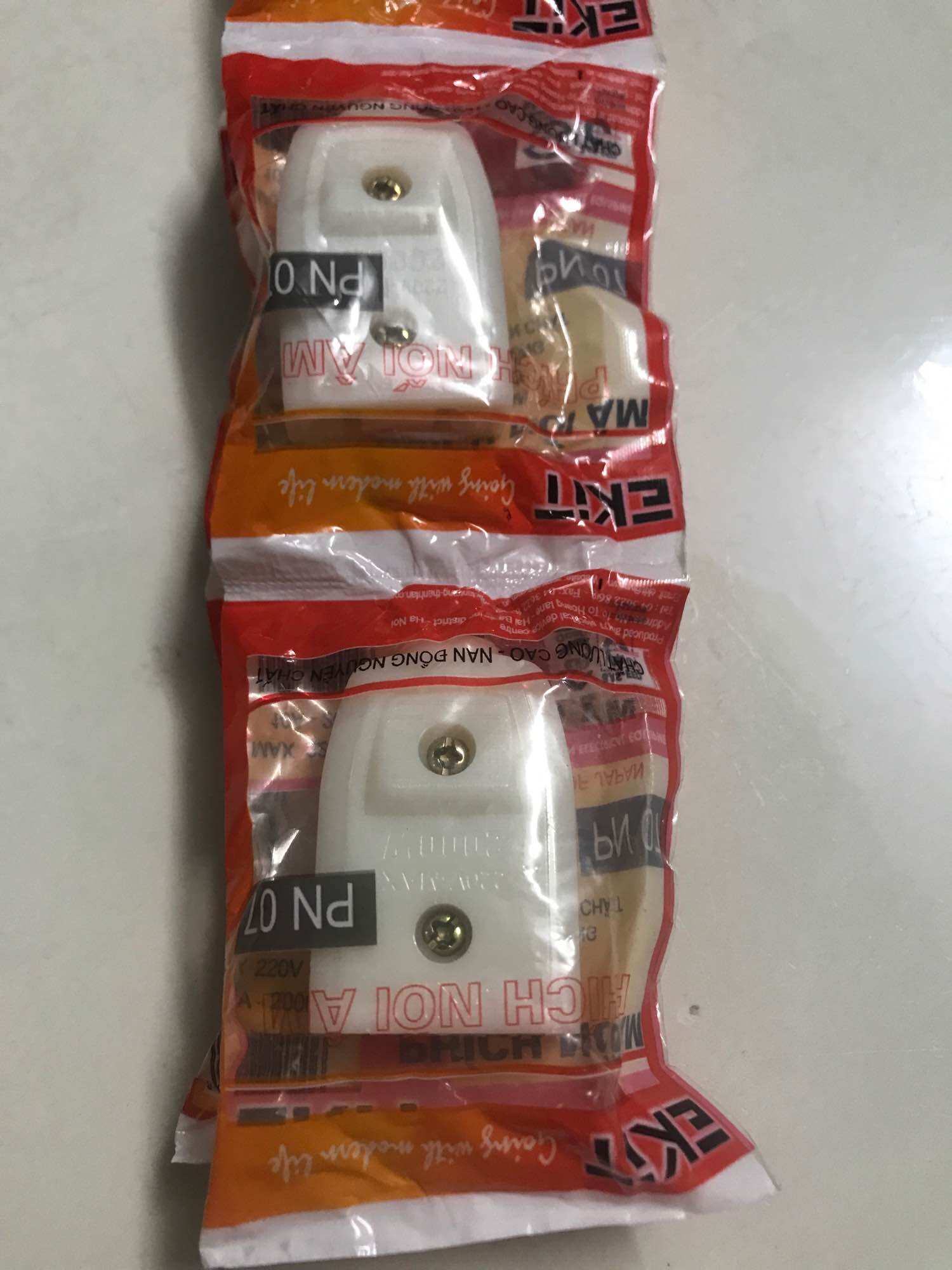Phít cắm nối âm
