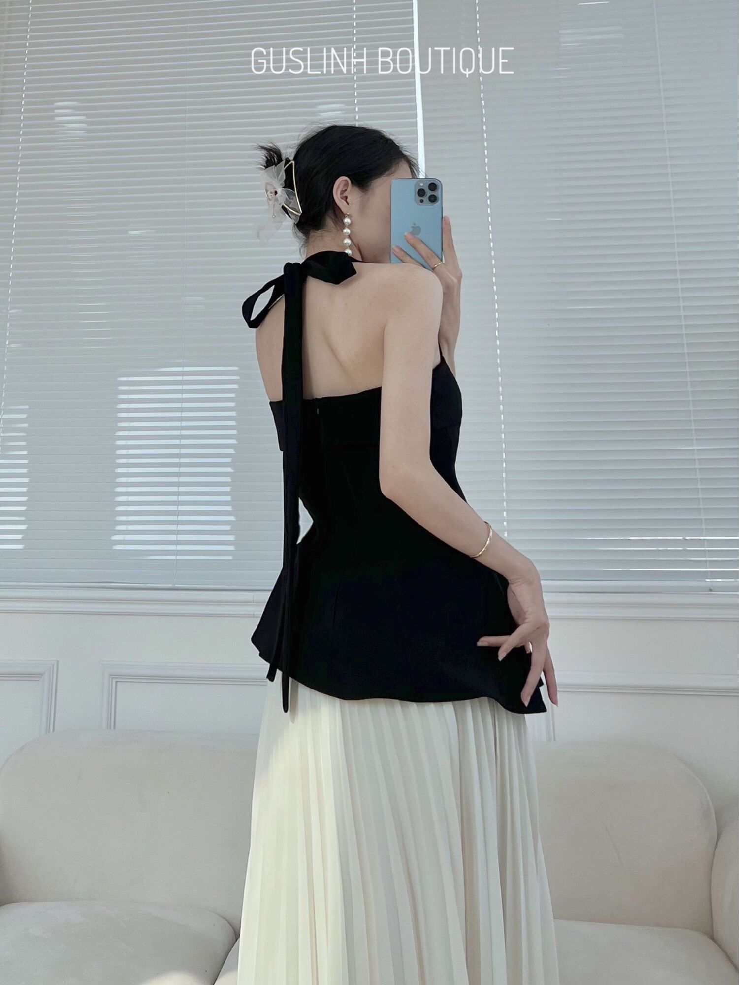 Áo cúp ngực dây cột cách điệu được nhiều kiểu