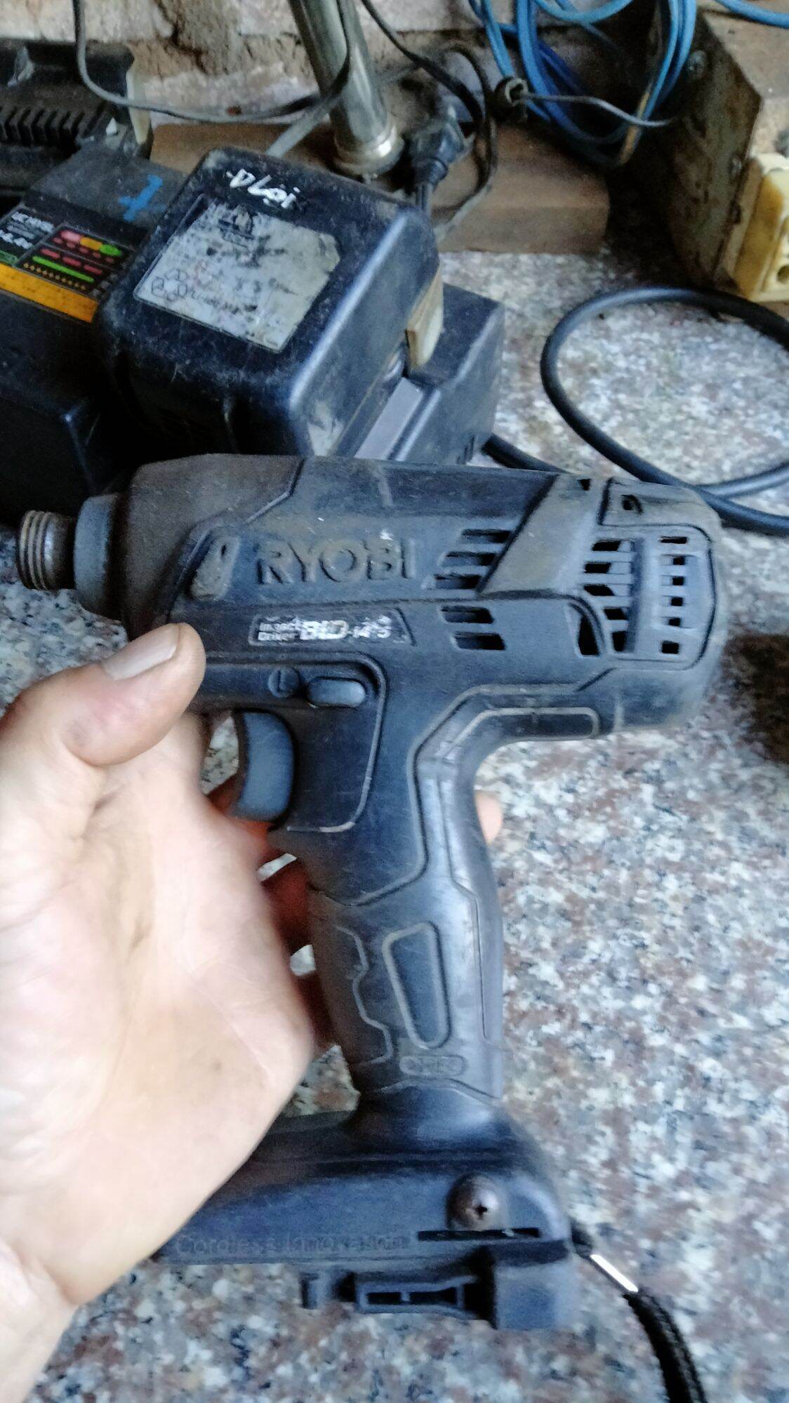 bắn víc ryobi 14.4v