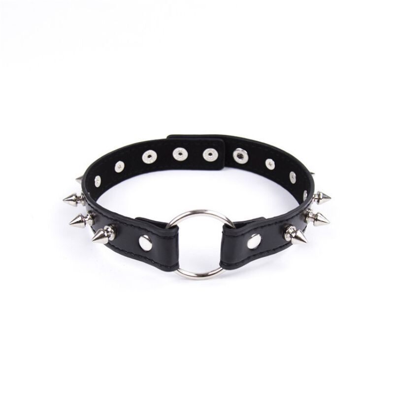 Vòng cổ choker da phong cách gothic