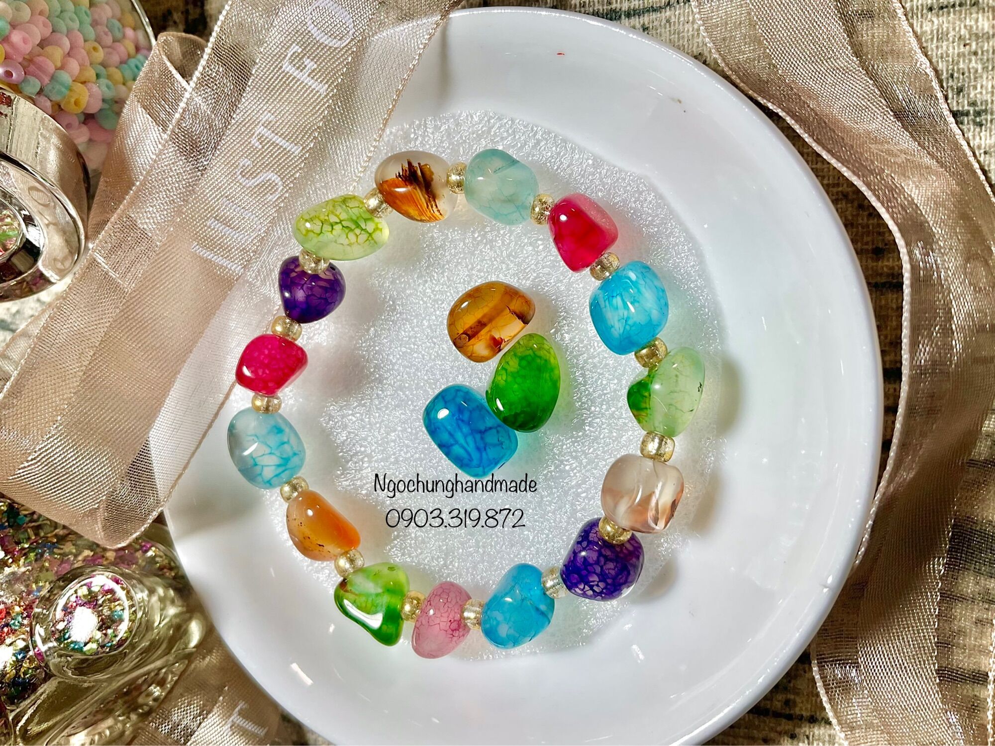 Vòng tay bằng hạt đá tự nhiên