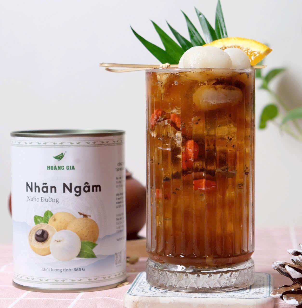 Nhãn ngâm Hoàng Gia lon 565g