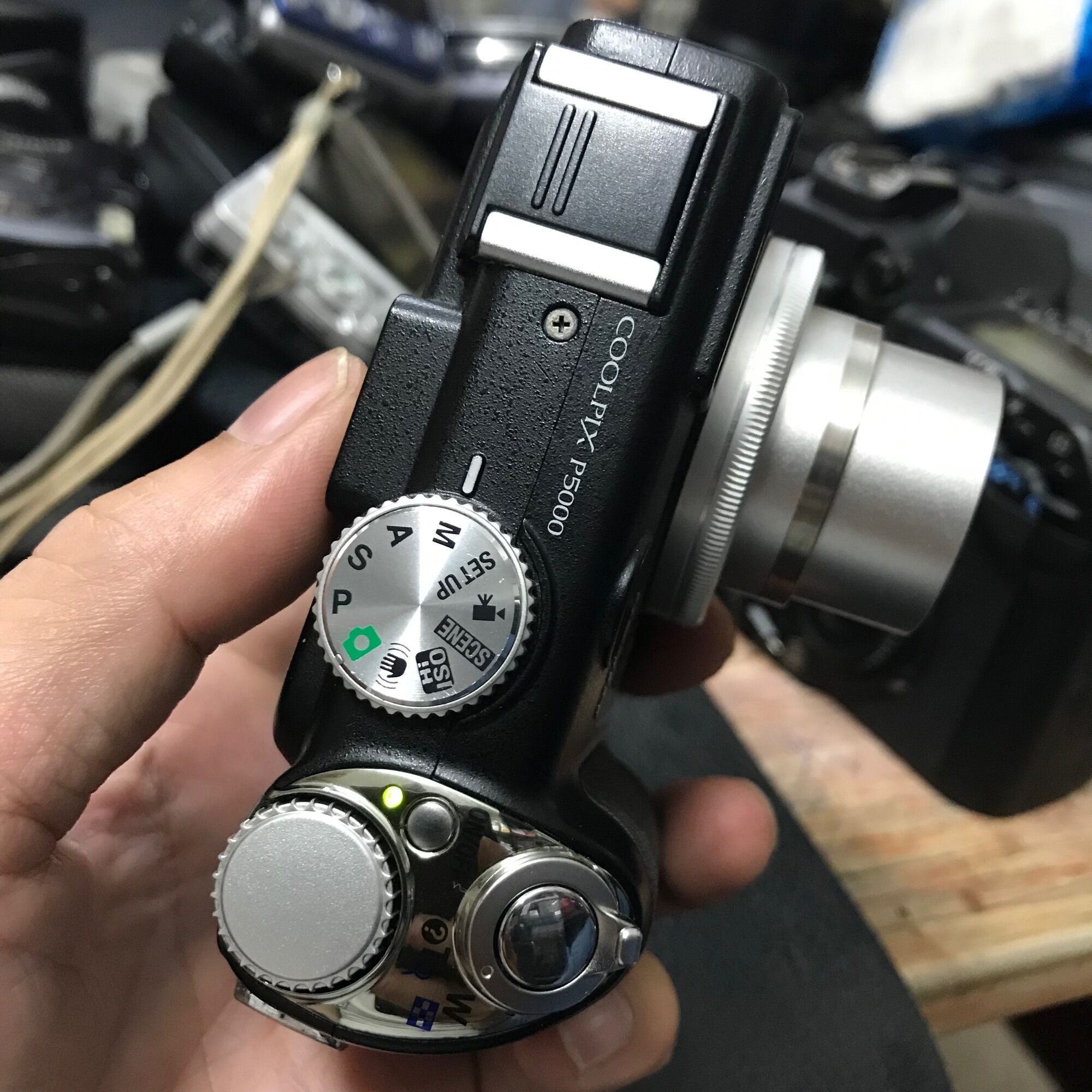 Nikon Coolpix P5000 quay chụp tốt