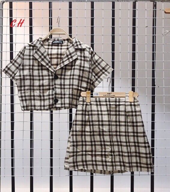 SÉT VÁY KẺ VEC CROPTOP