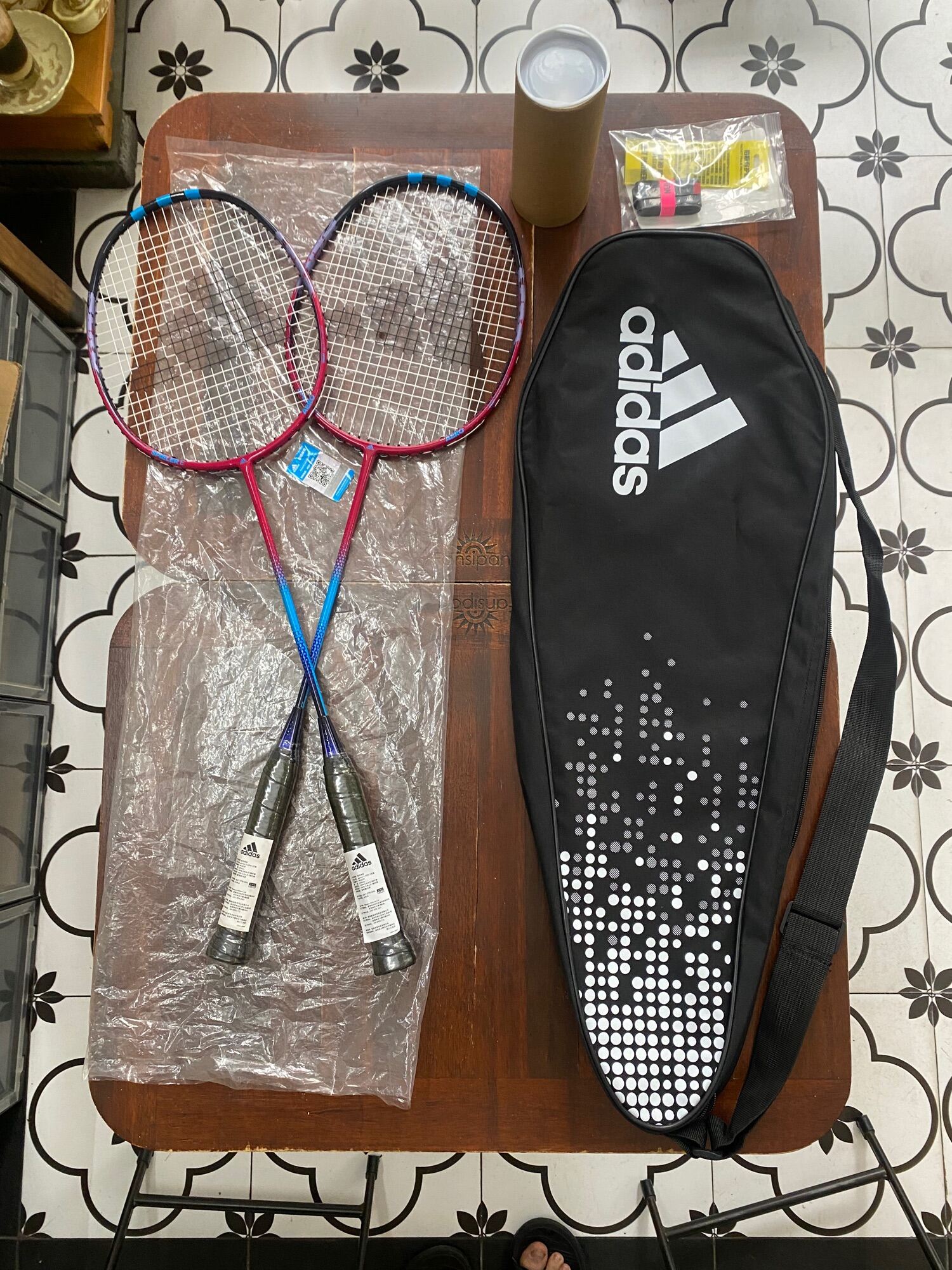 vợt cầu lông Adidas Spieler E Aktiv.1 Aero Hồng