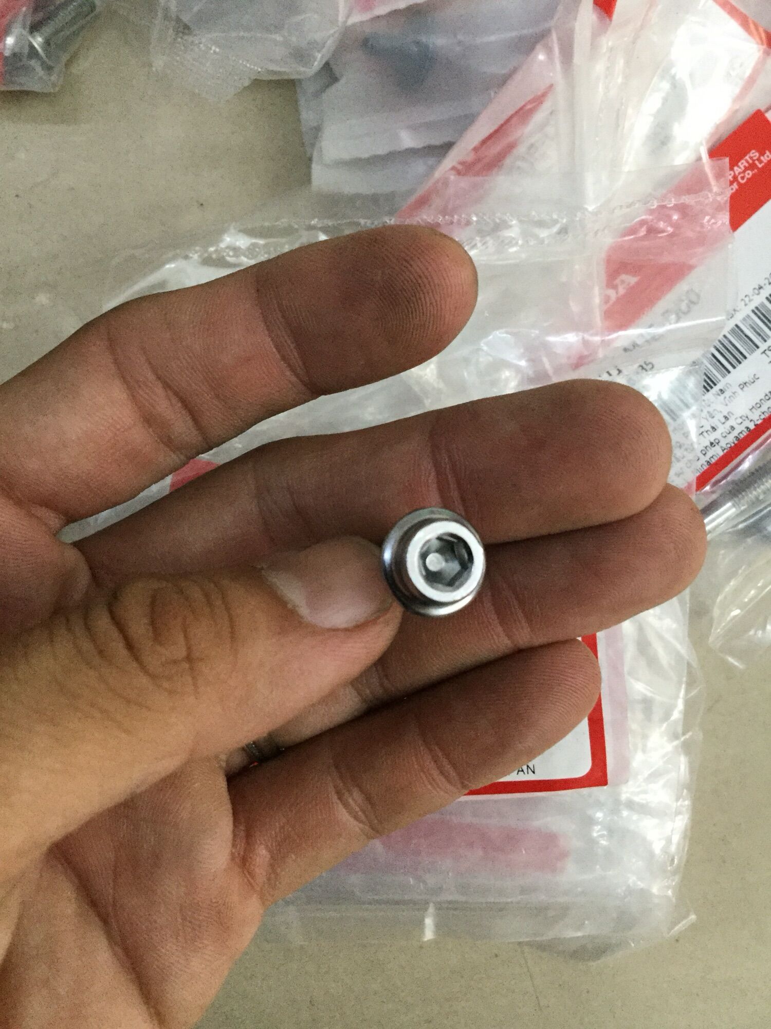 Ốc lục giác cub 125 : 6ly35