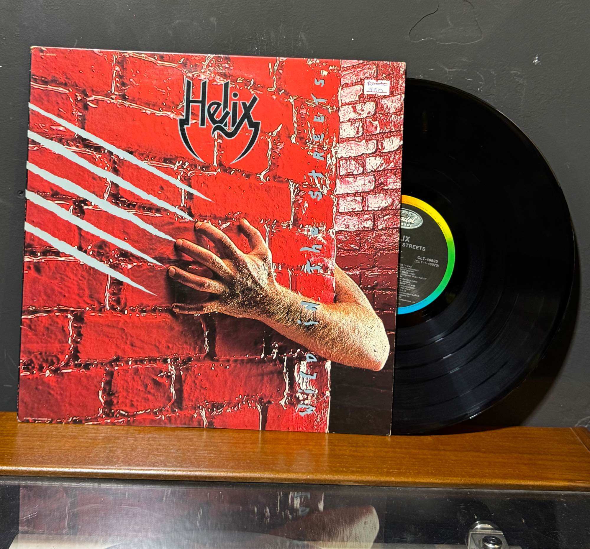 Đĩa than vinyl : của ban nhạc rock Helix Album :Wild in the Streets
