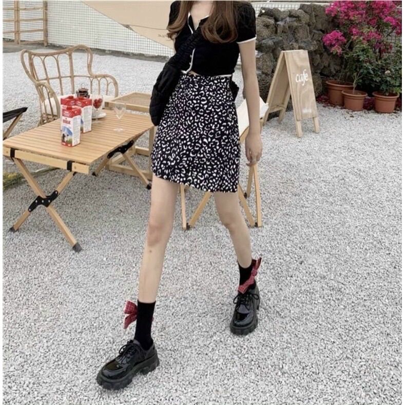 SET ÁO CROP ĐEN VIỀN TRẮNG + CHÂN VÁY BEO
