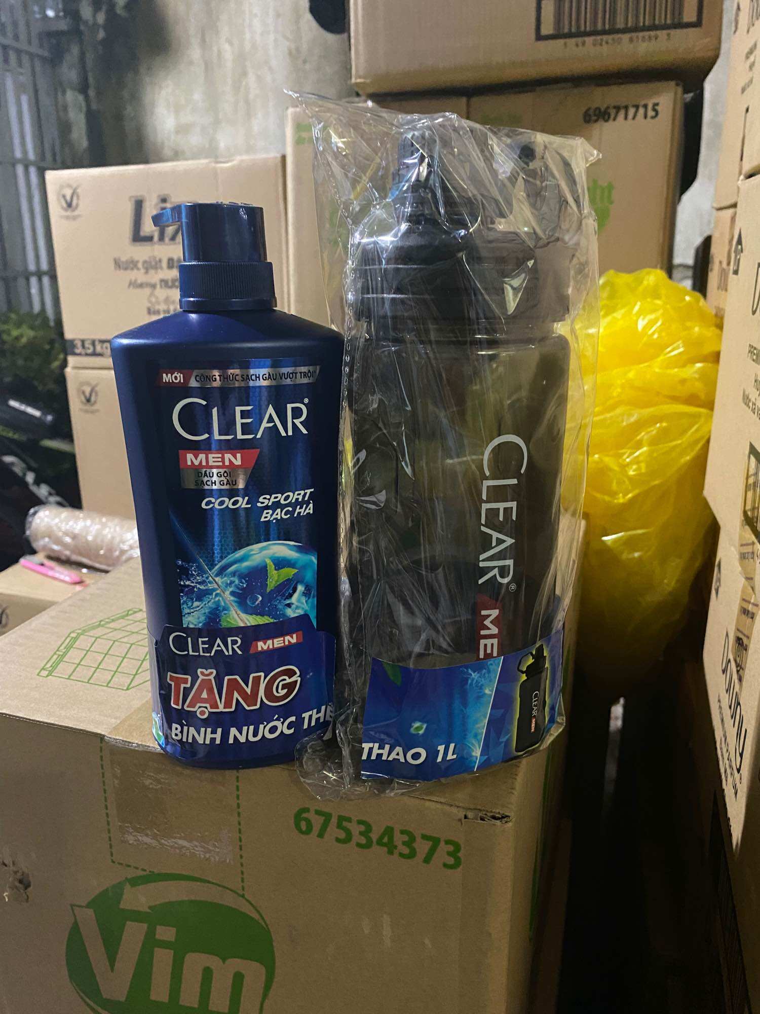 Dầu gội sạch gàu clear anh đao / bạc hà / men 650g tặng