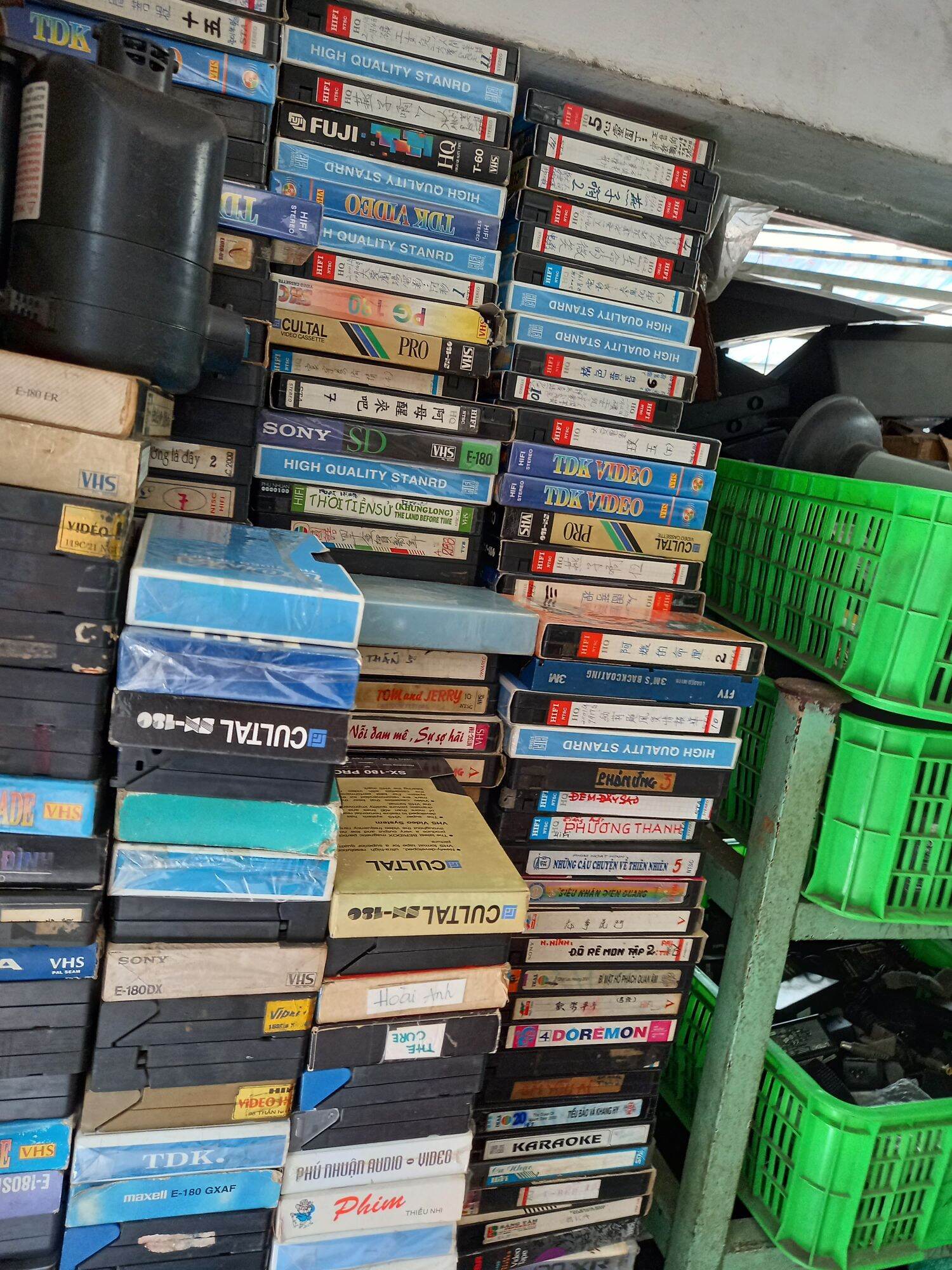 Combo 5 cuốn Băng video có vỏ hàng trưng bày trang trí quán. 589nhattao