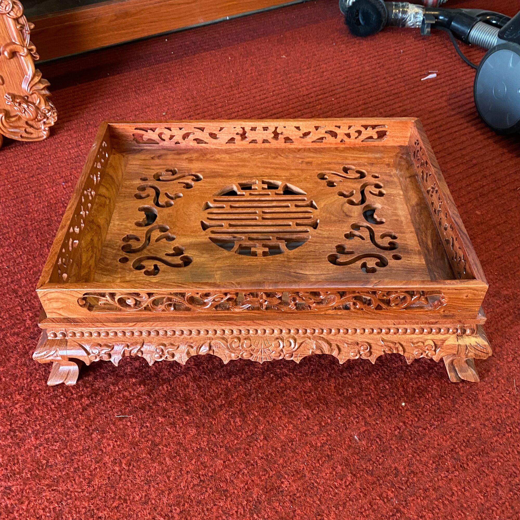 Khay Trà Đựng Ấm Chén Gỗ Hương Đá