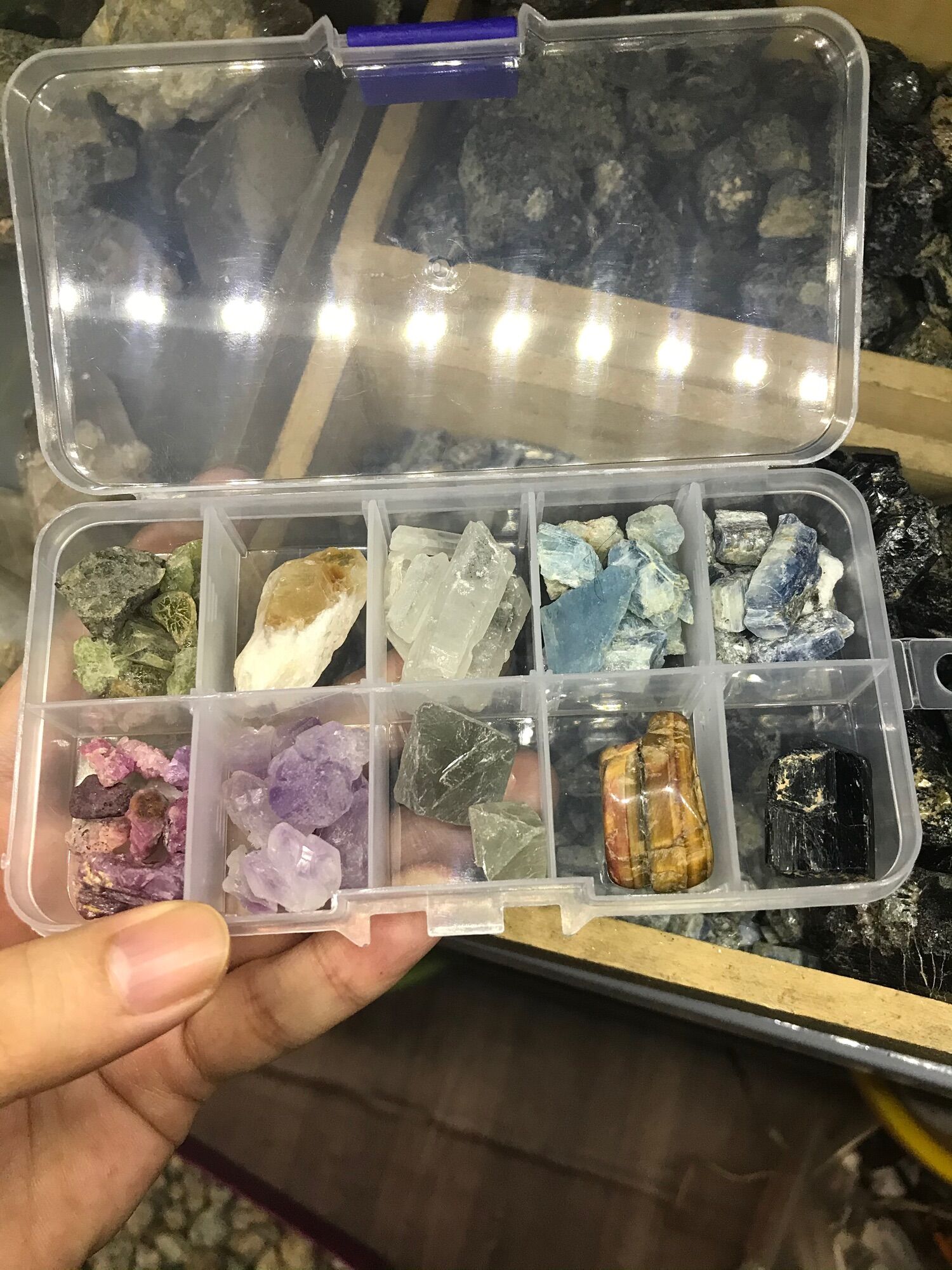 Hộp đá thô thanh tẩy 10 loại đá cho Tarot