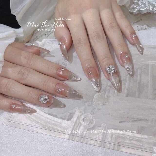 Nailbox tông thạch nhũ mắt mèo đính đá samg chảnh