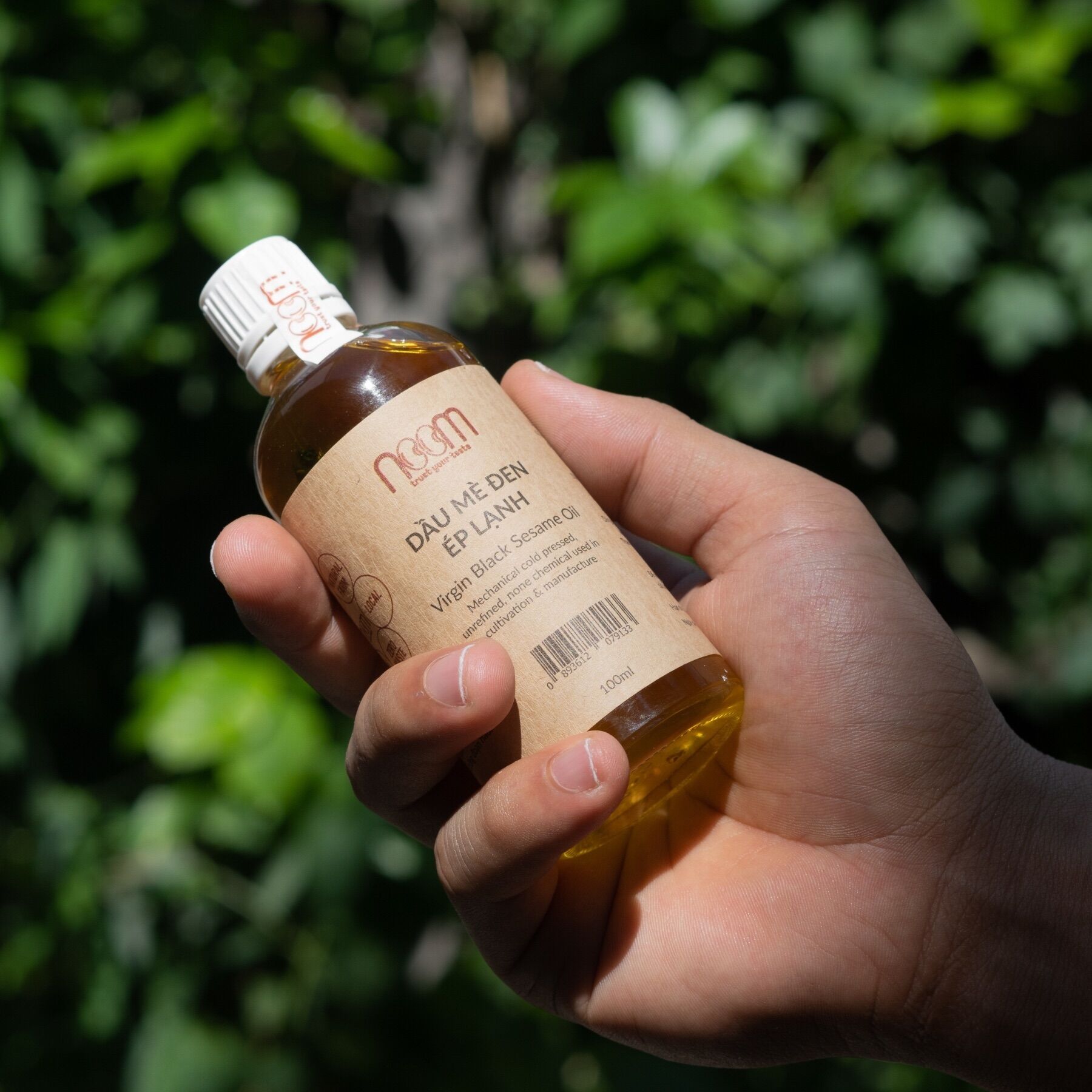 Dầu mè đen ép lạnh 100ml noom