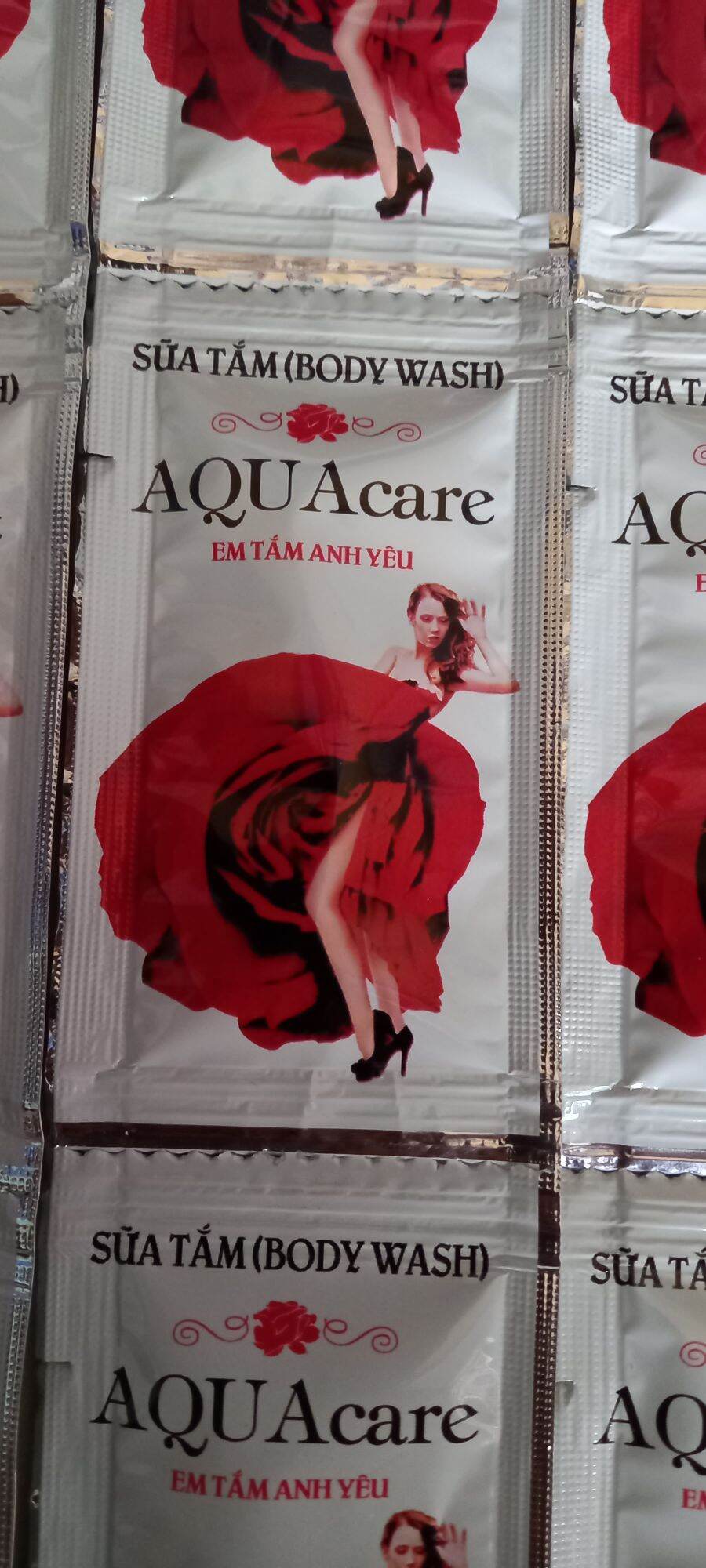 1000 gói sữa tắm AQUA