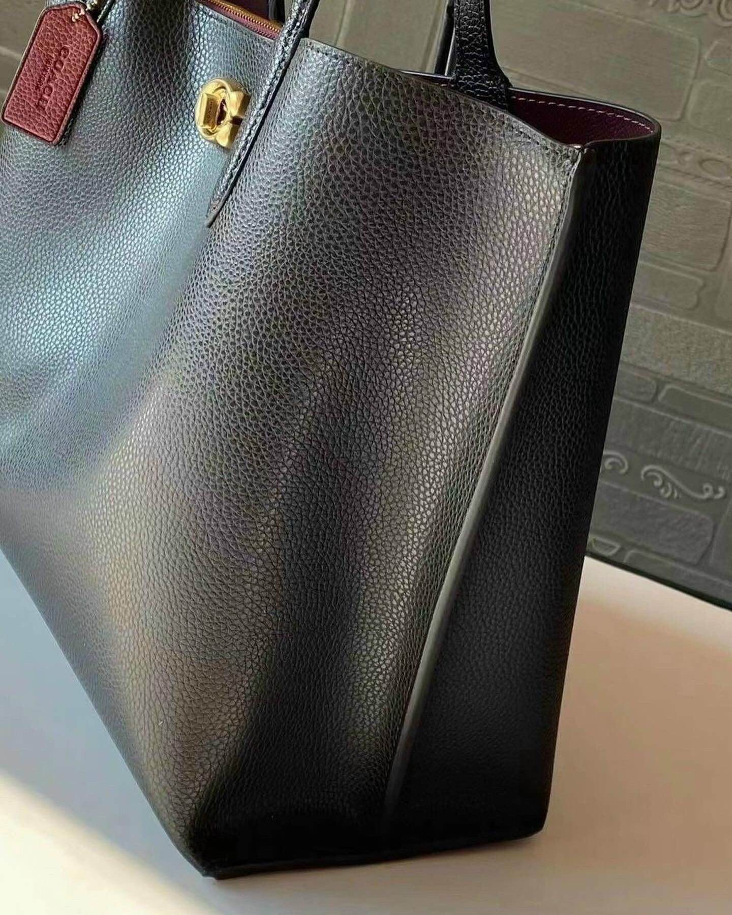 Túi Tote Coach Willow xuất xịn