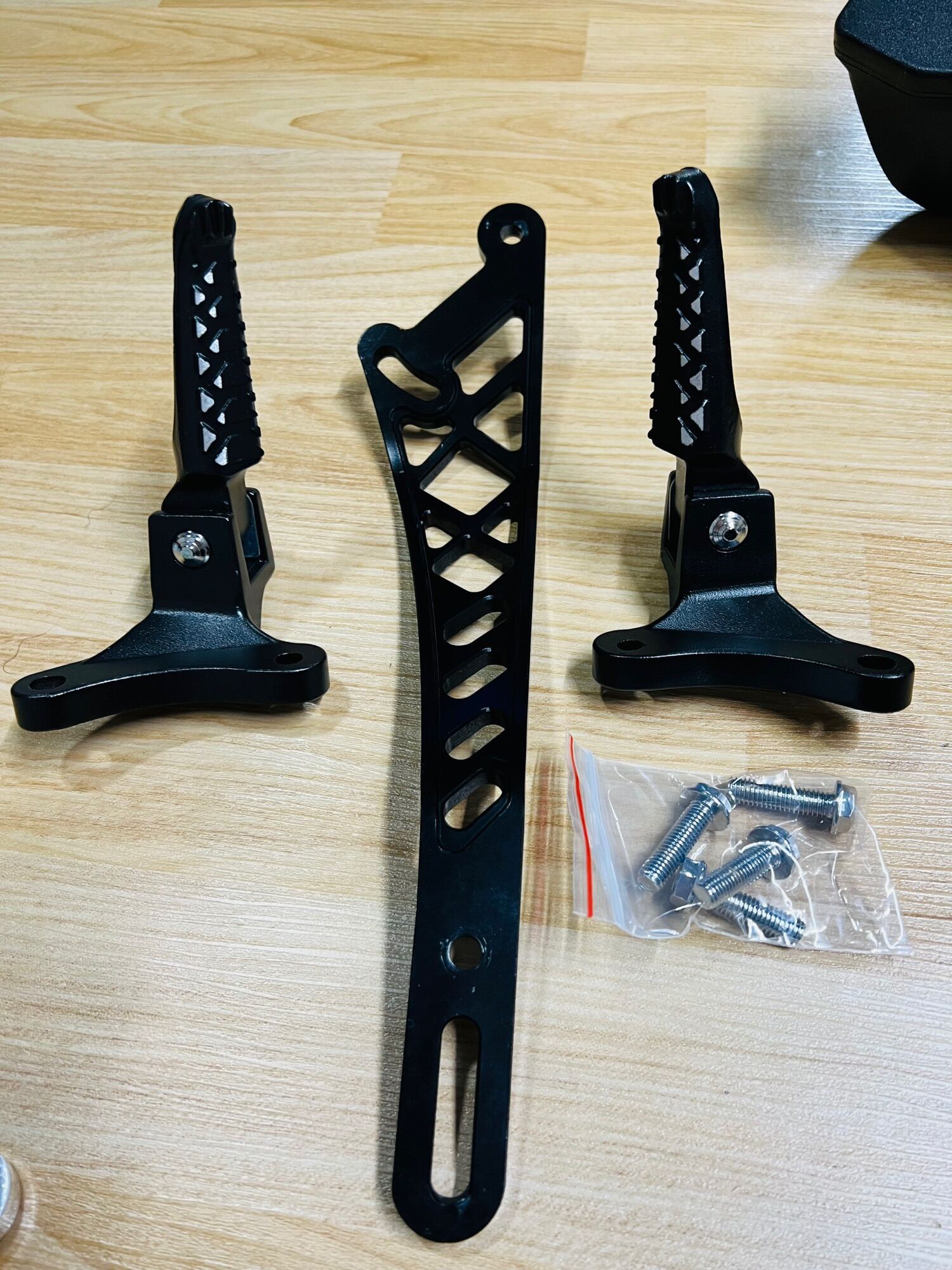 Gác chân malay+pas treo pô cnc dày 10ly dành chi ex 150&ex155