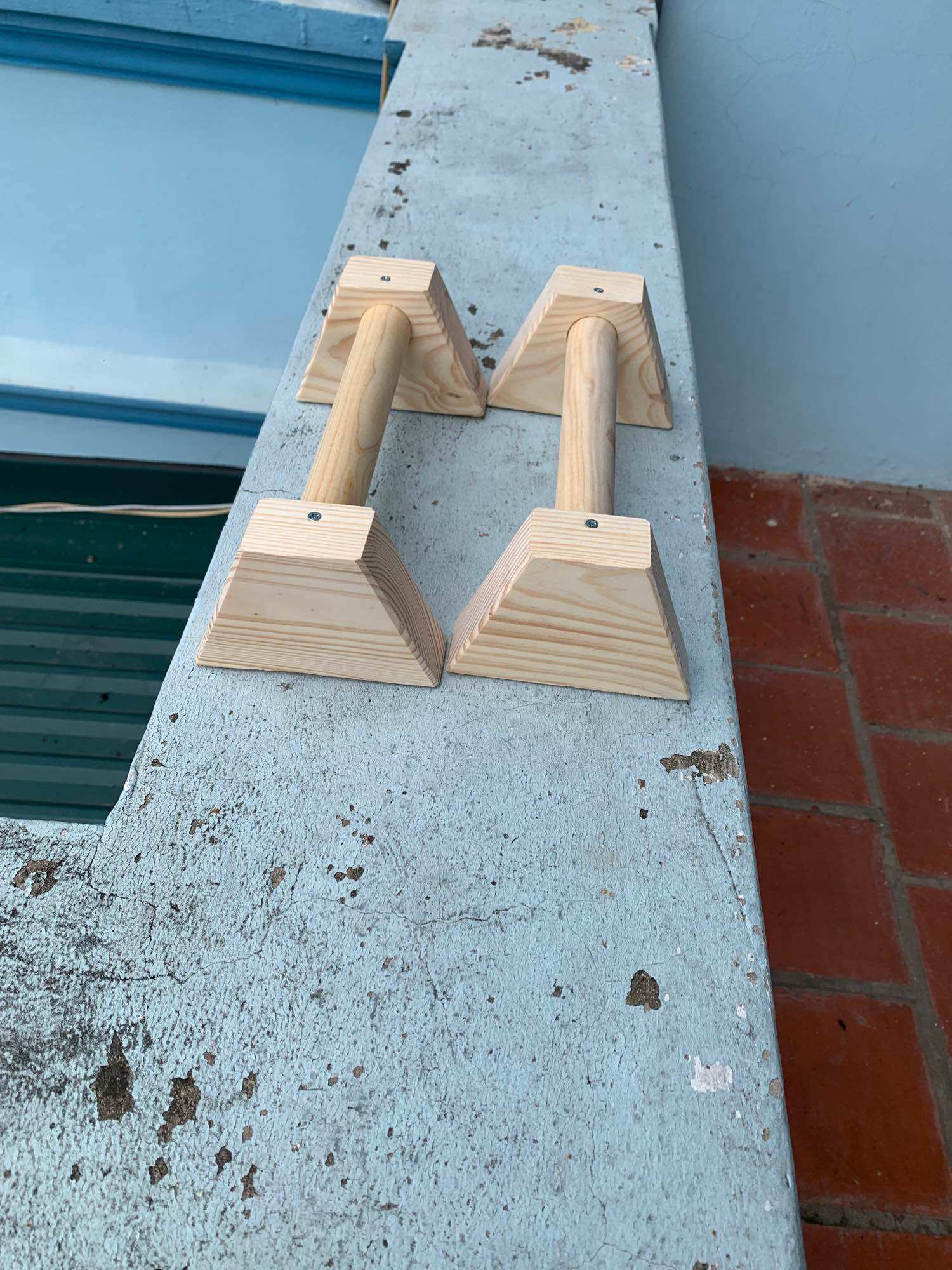 PARALLETTES GỖ - DỤNG CỤ HÍT ĐẤT, CHỐNG ĐẨY BẰNG GỖ THÔNG