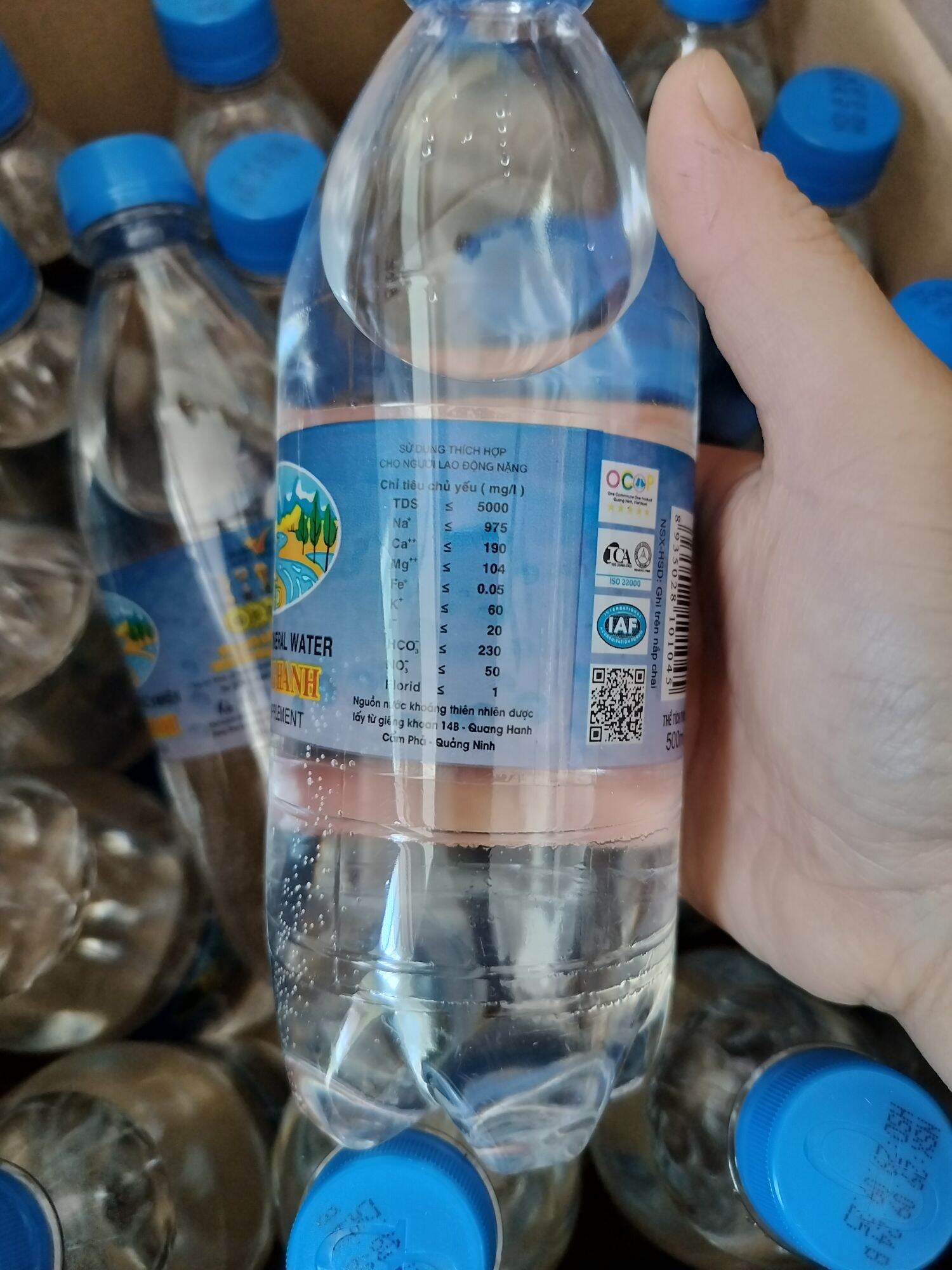 THÙNG KHOÁNG QUANG HANH 20CHAI CÔNG ĐOÀN