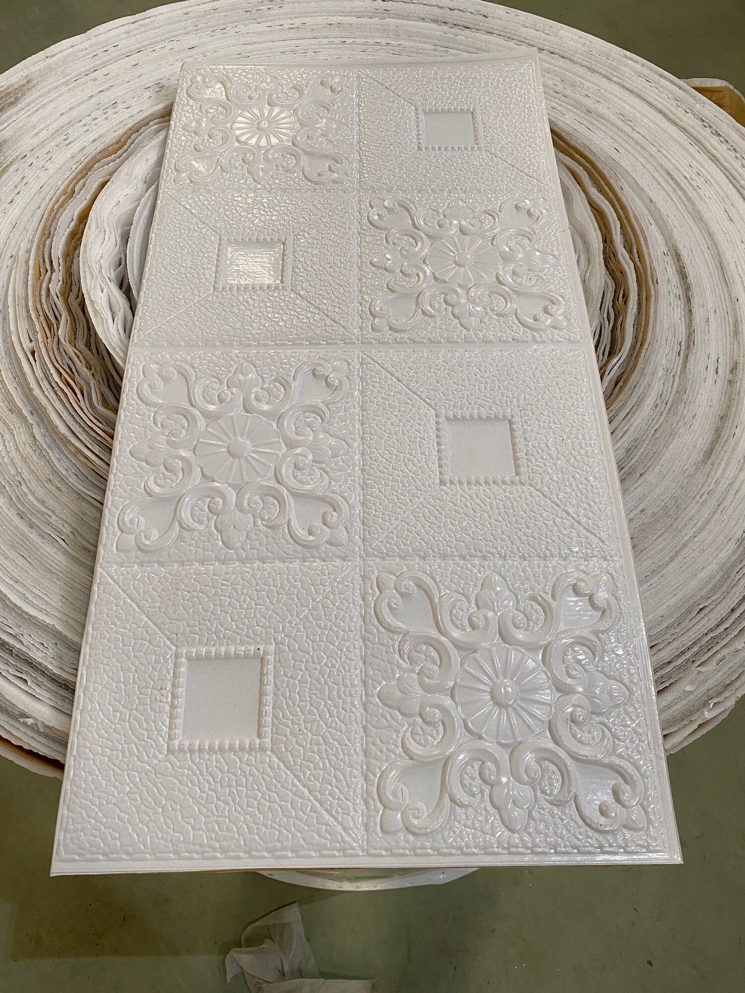 Combo 10 tấm xop dan tuong hoa văn35x70cm