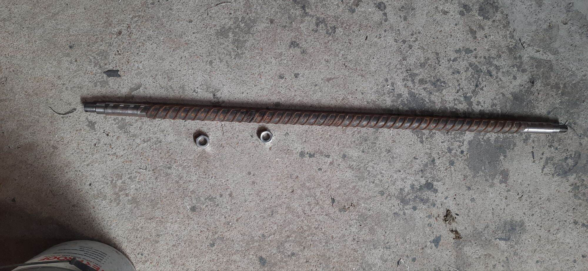 The Axle of the 32-Wheel Vehicle Is 70 to 140cm Long, Using 6206 Bearings, the Bearing Length Is 8cm.