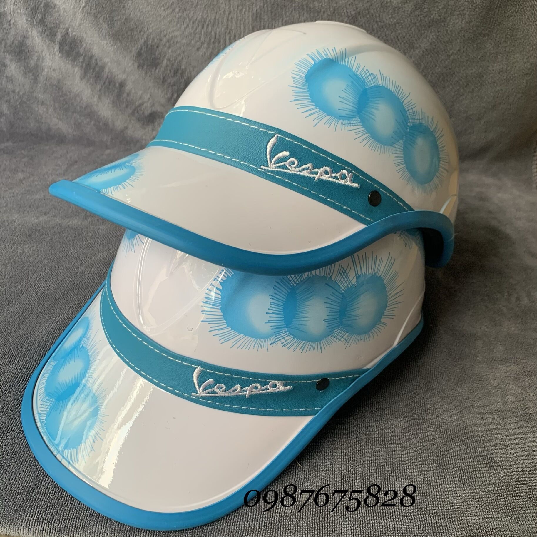 Nón bảo hiểm kết đai da vespa in hình mẫu mới