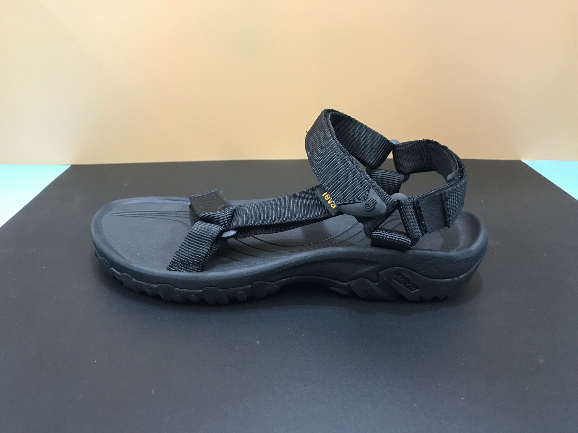 Quai hậu Teva Huricane Xlt 1093378