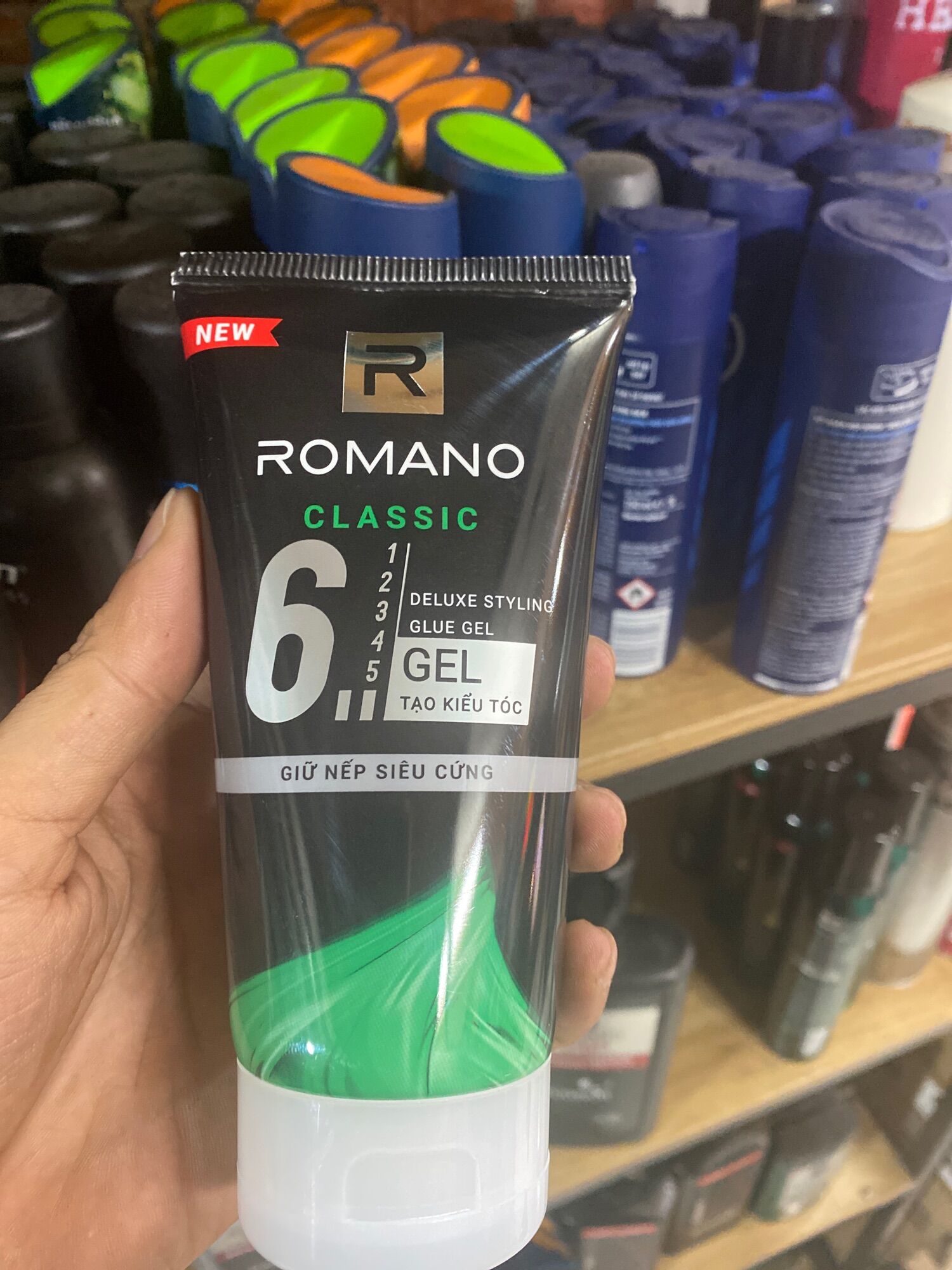 Gel vuốt tóc Romano Classic giữ nếp lâu và giữ nếp siêu cứng 150g/chai
