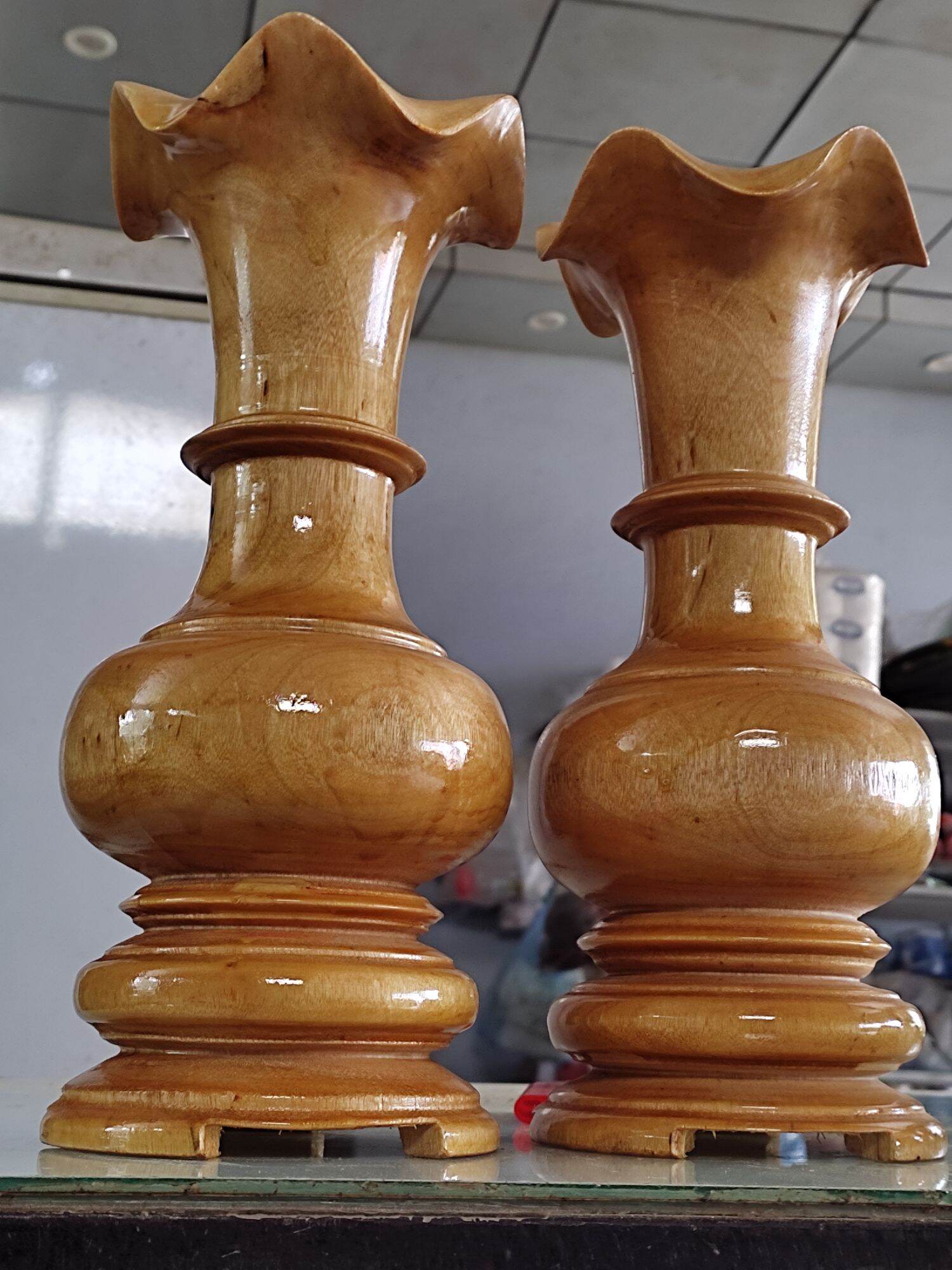 lục bình gỗ quế cắm được hoa tươi
