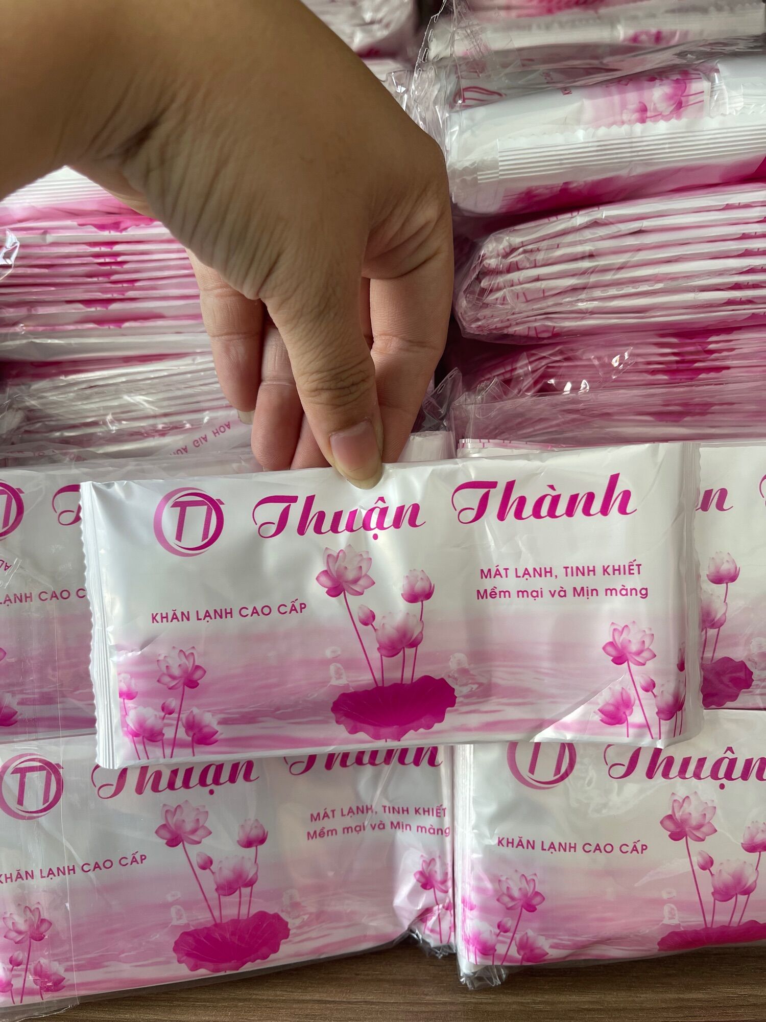 Combo 100 cái khăn dùng 1 lần lạnh cao cấp thuận thành - tổng kho bao big giá rẻ