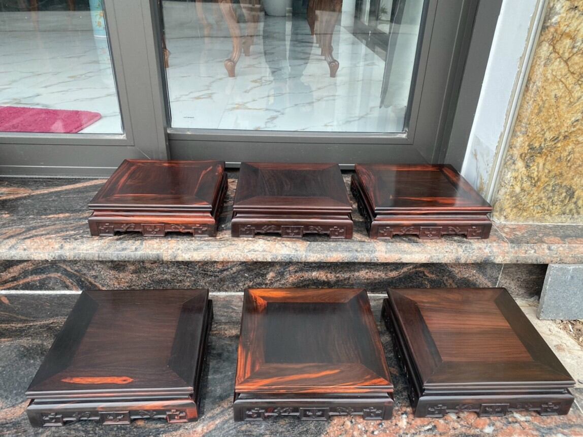 Kỷ vuông gỗ trắc 25x25cm