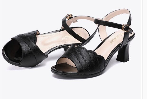 Giày sandal gót nhọn quai gợn sóng cao 7p