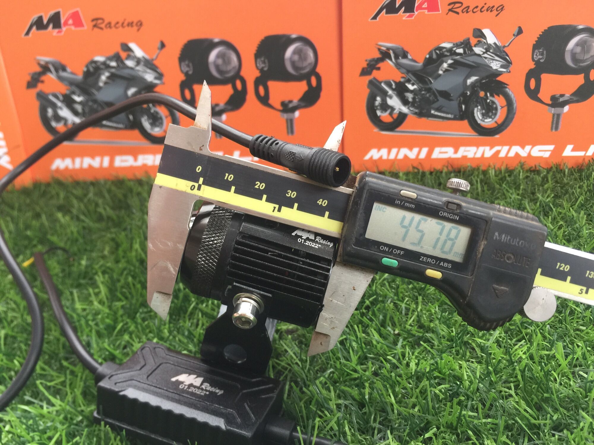 Trợ sáng mini 2 màu COS vàng Pha trắng MAracing 20w. (Giá 1 bóng).