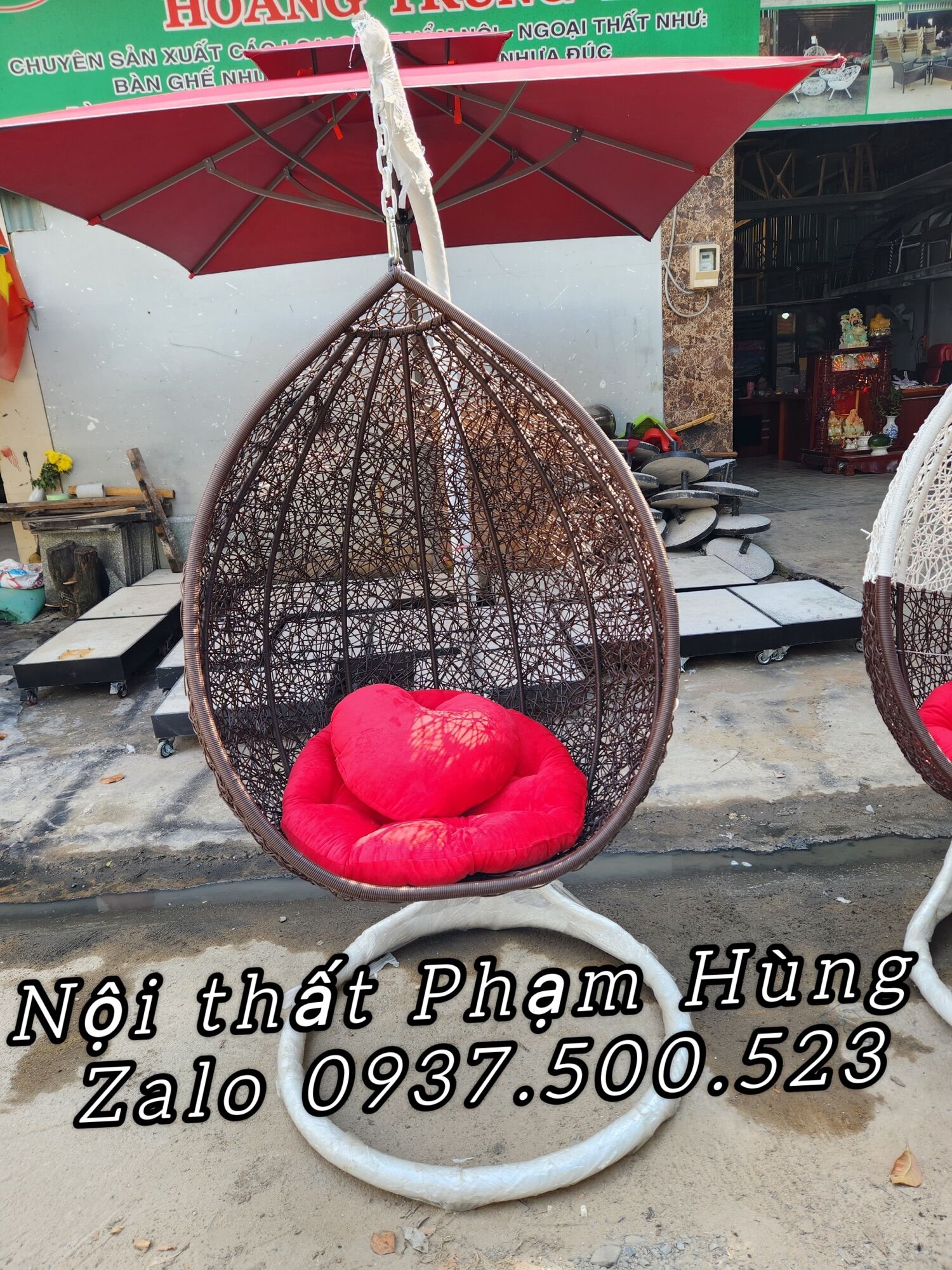Xích đu trứng sân vườn