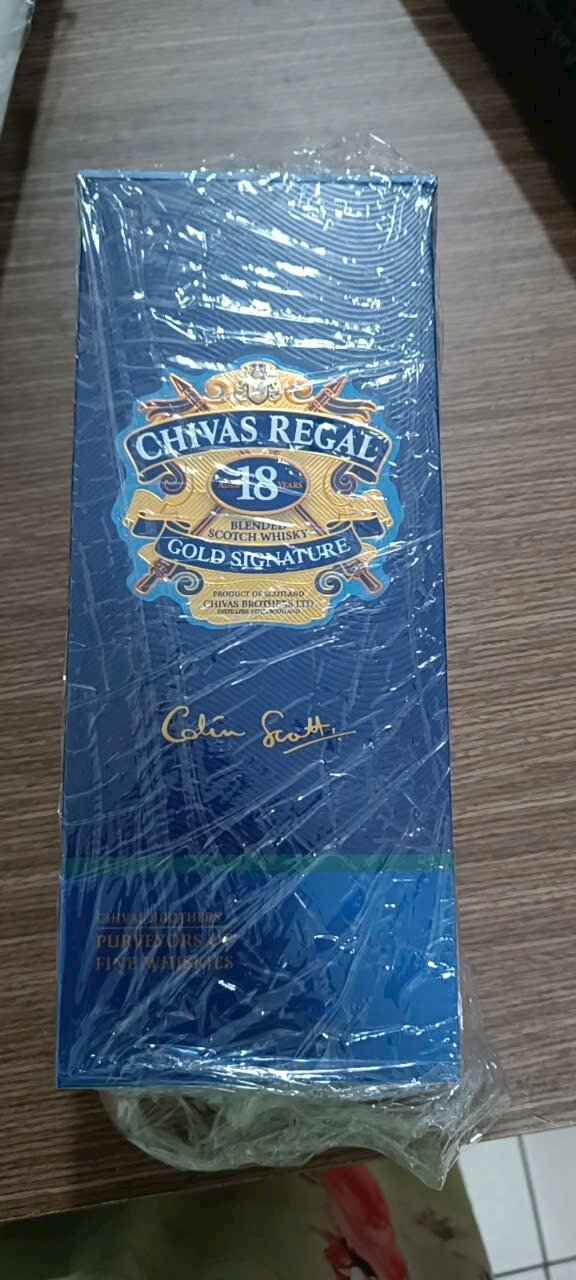 Vỏ chai Chivas 18
