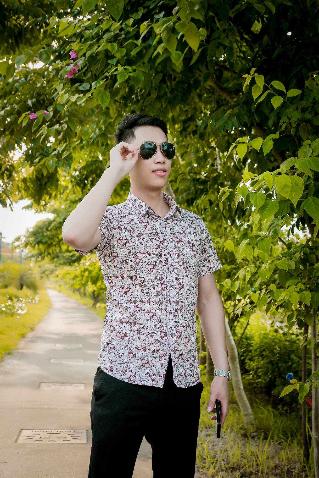 Sơ mi họa tiết trẻ trung